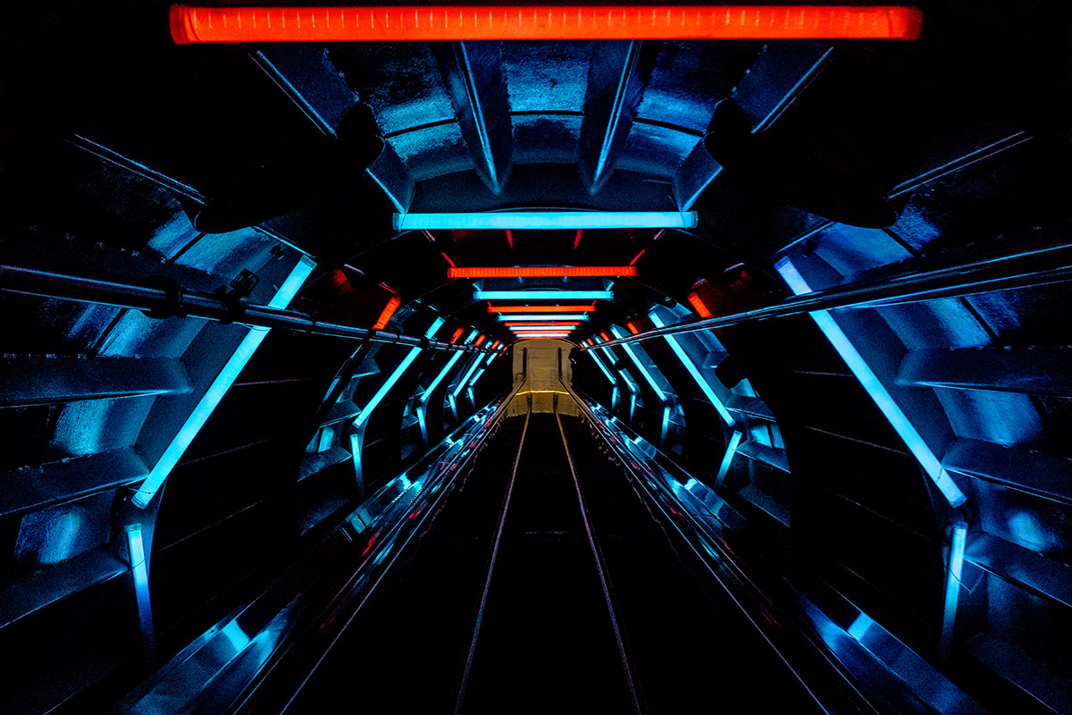 Atomium, the tunnel
