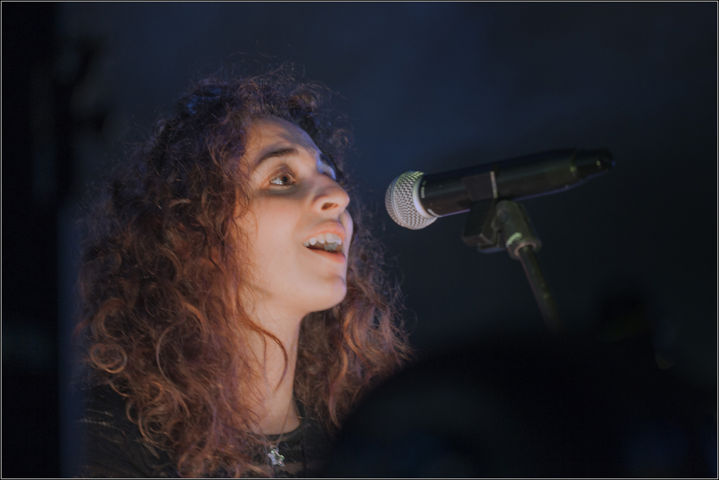 giovane cantante solista