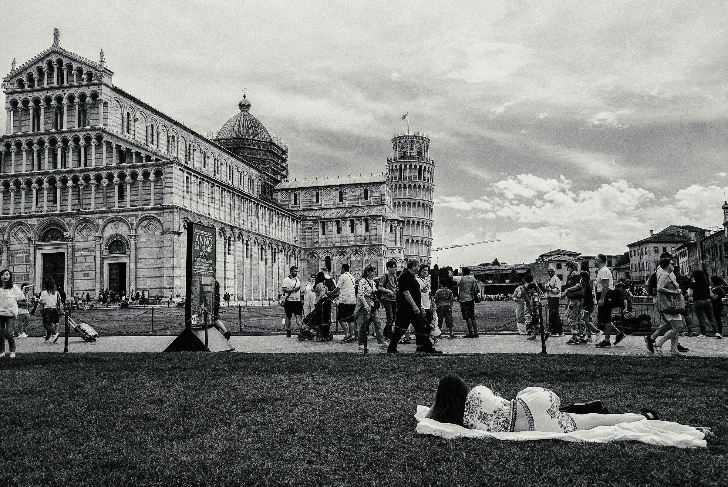 La Ragazza che Guarda