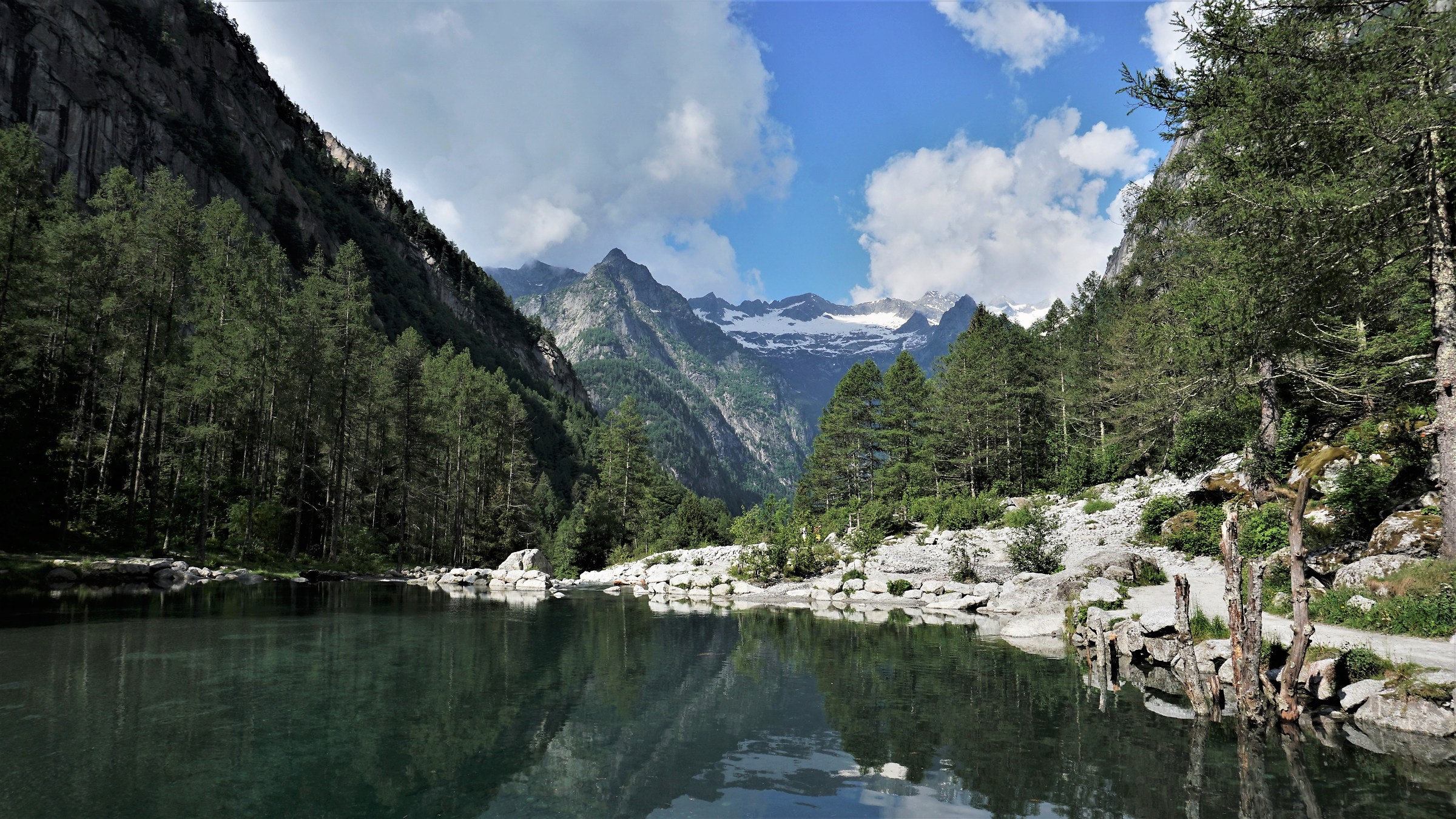 Pond in Val di Mello