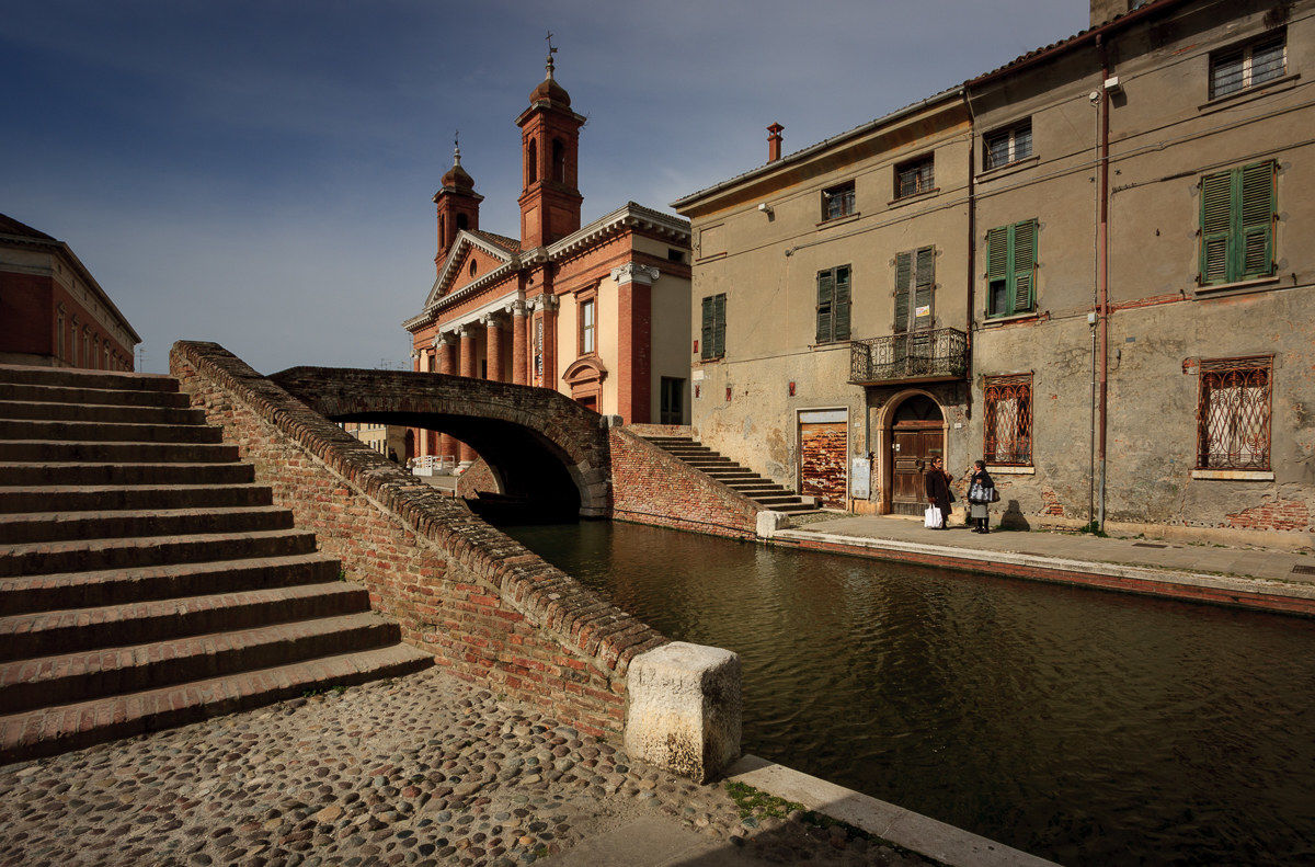 A chat at Comacchio...