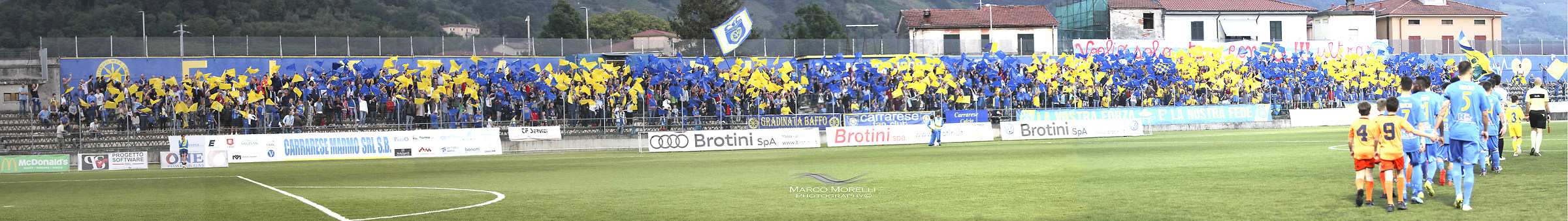 Panoramica Gradinata Carrarese Calcio