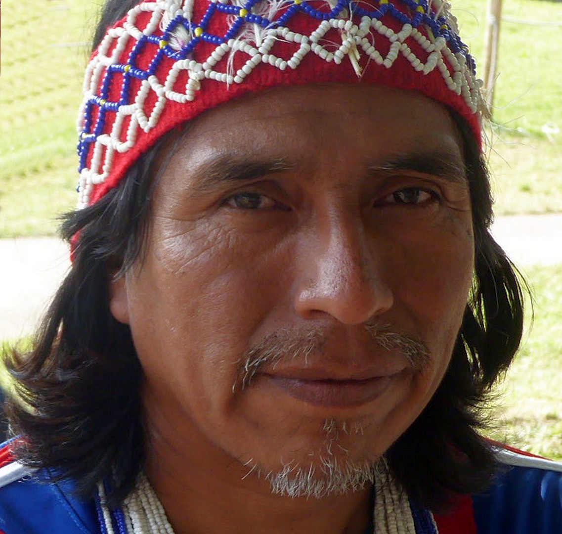 sguardo intenso indigeno