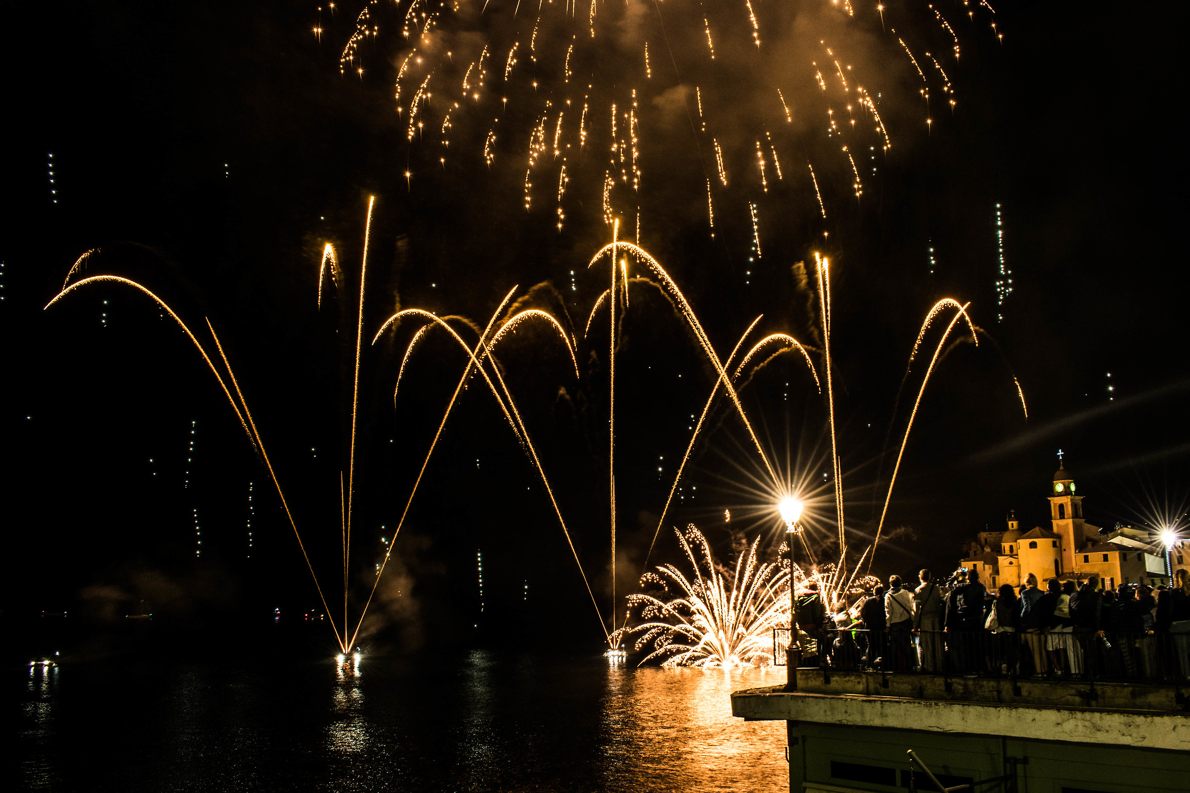 blowing up pt3 (golden stripes)