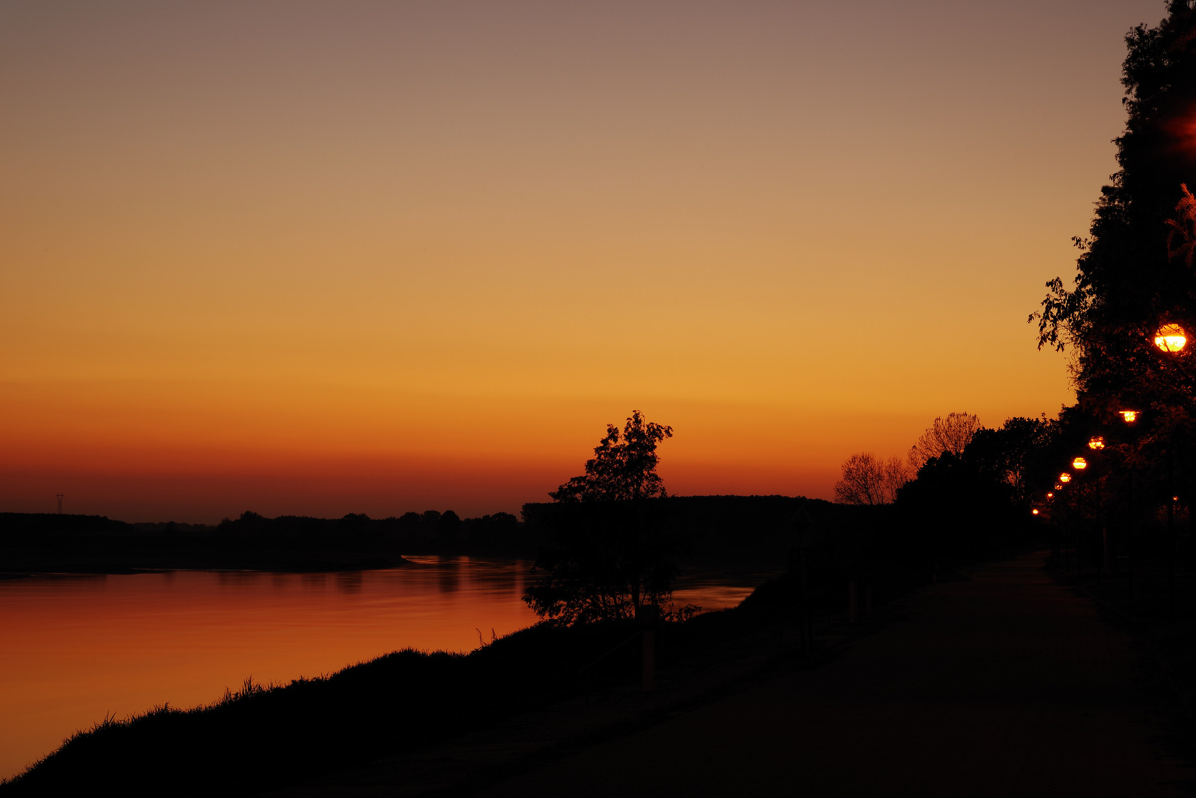 Sunset on Lungo Po