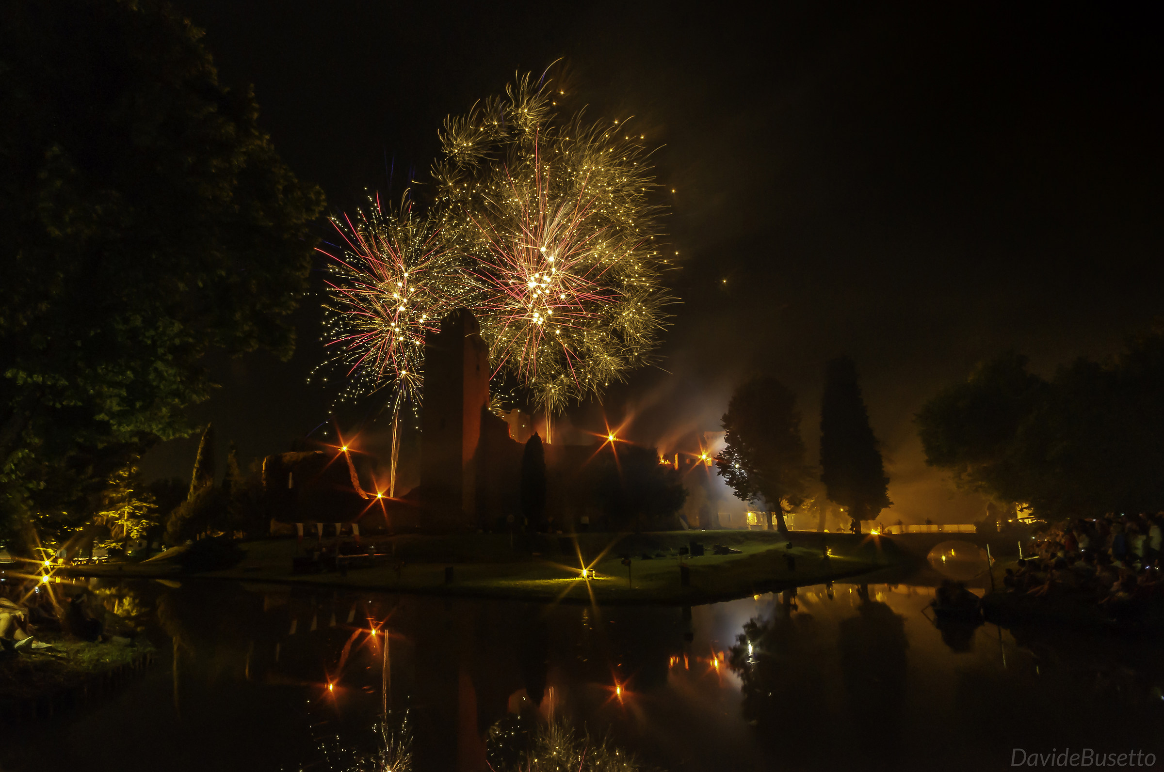 Palio of the other. The fire of the rock