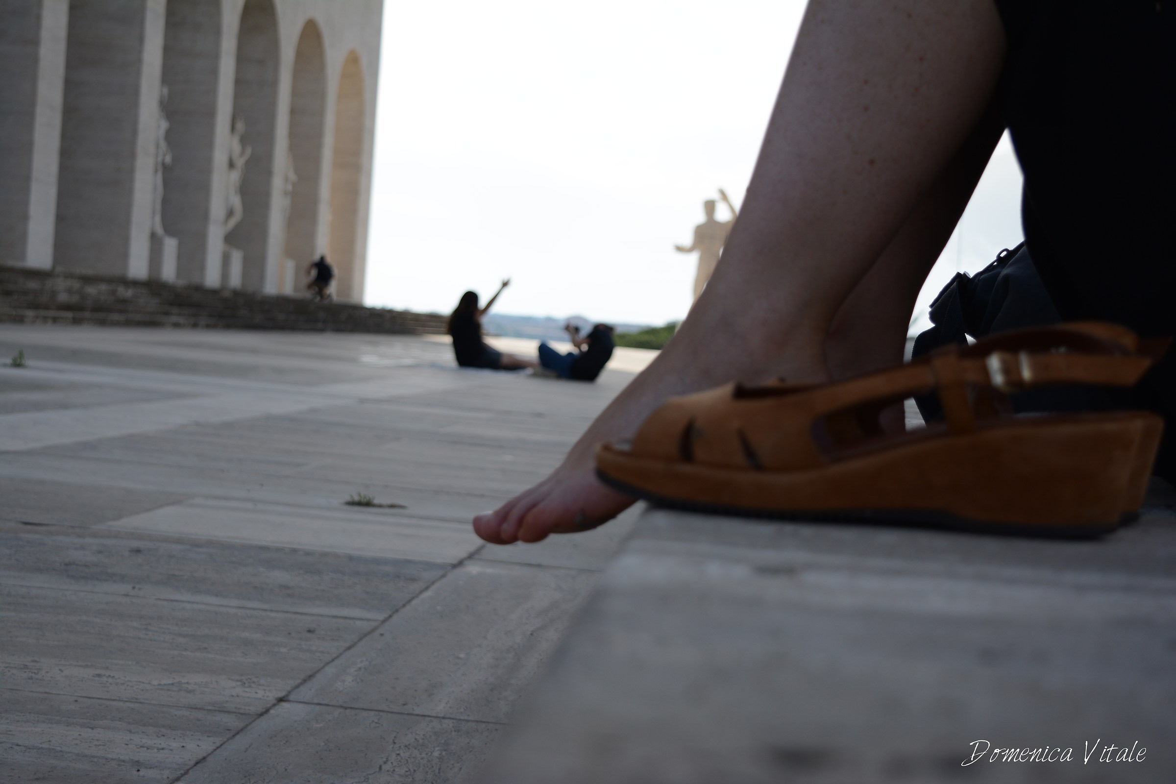 Con i piedi per terra