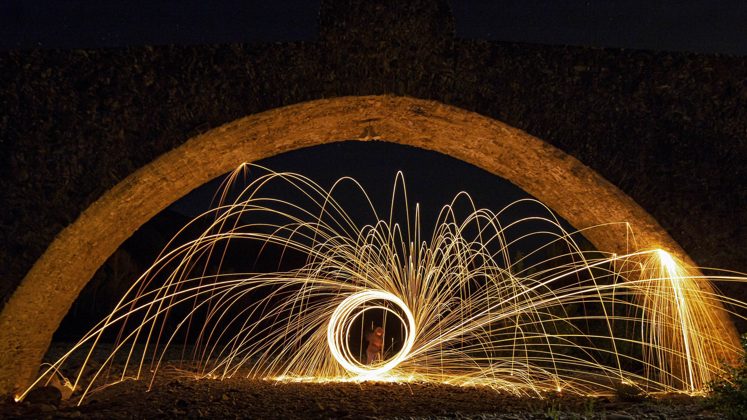 Steel wool sotto al ponte.