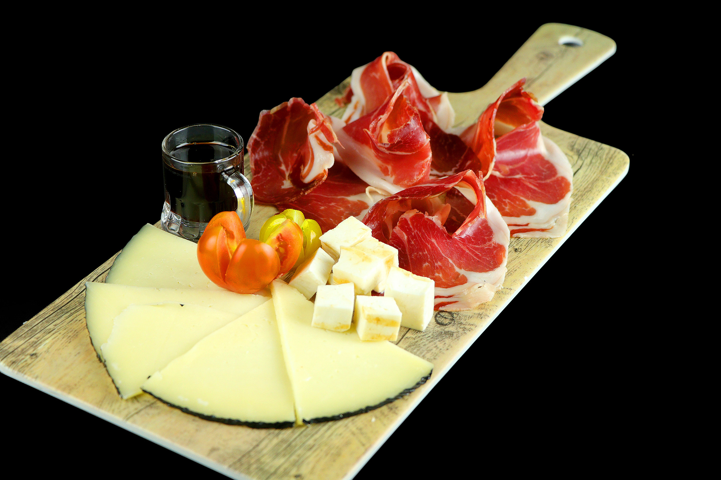 Tagliere di prosciutto e formaggio