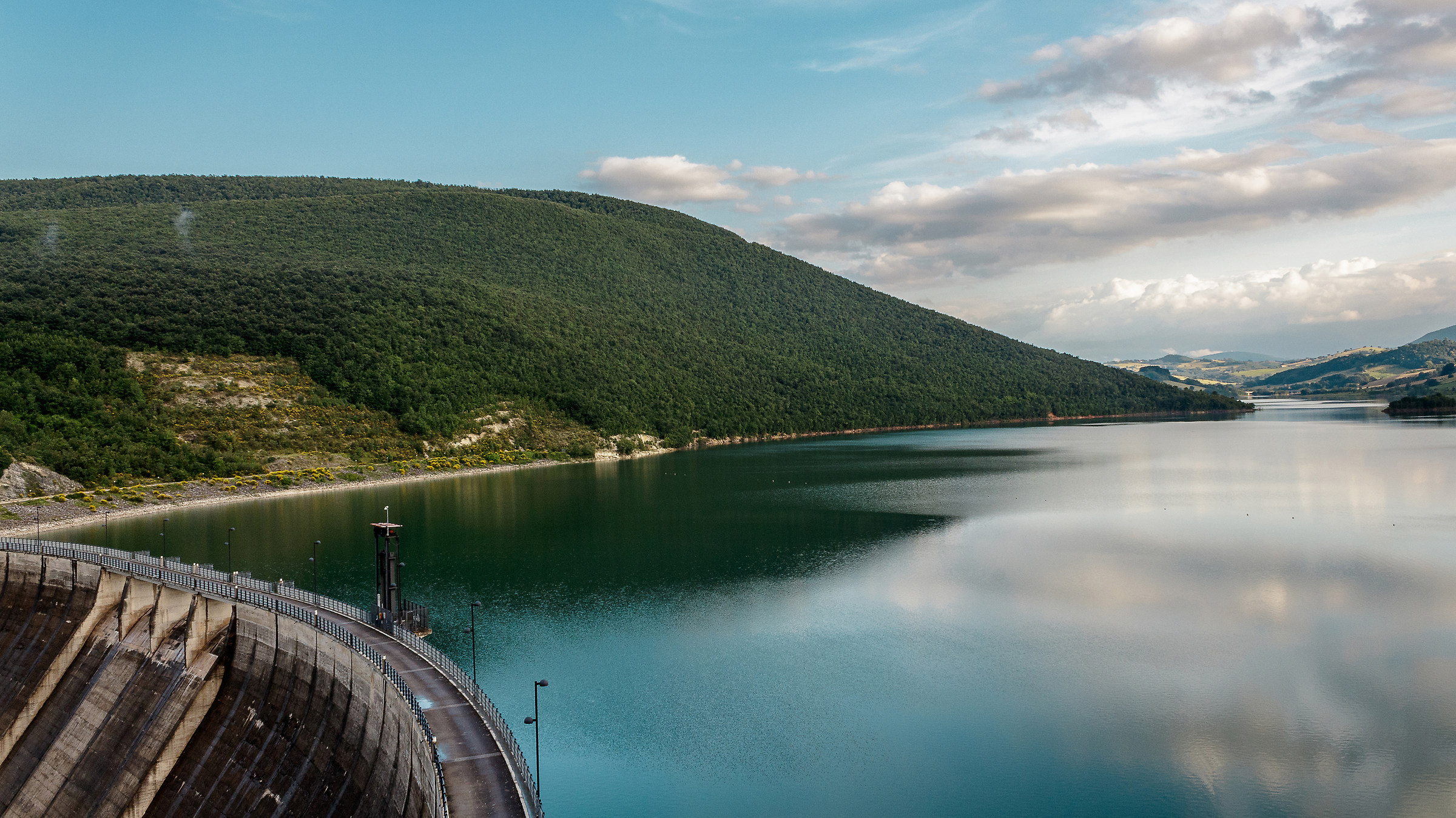Lake Castreccioni-Tracks