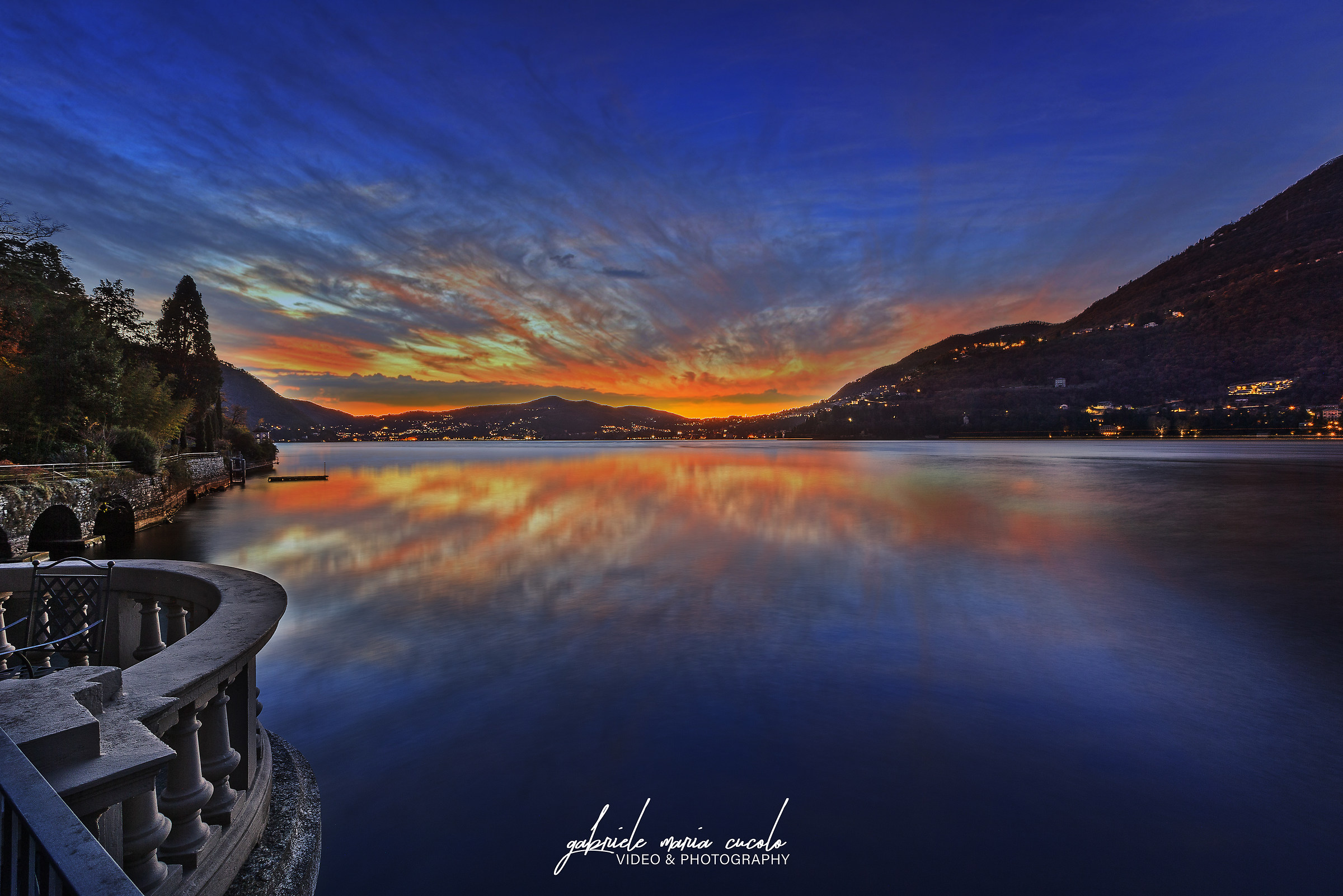 Tramonto sul lago di Como