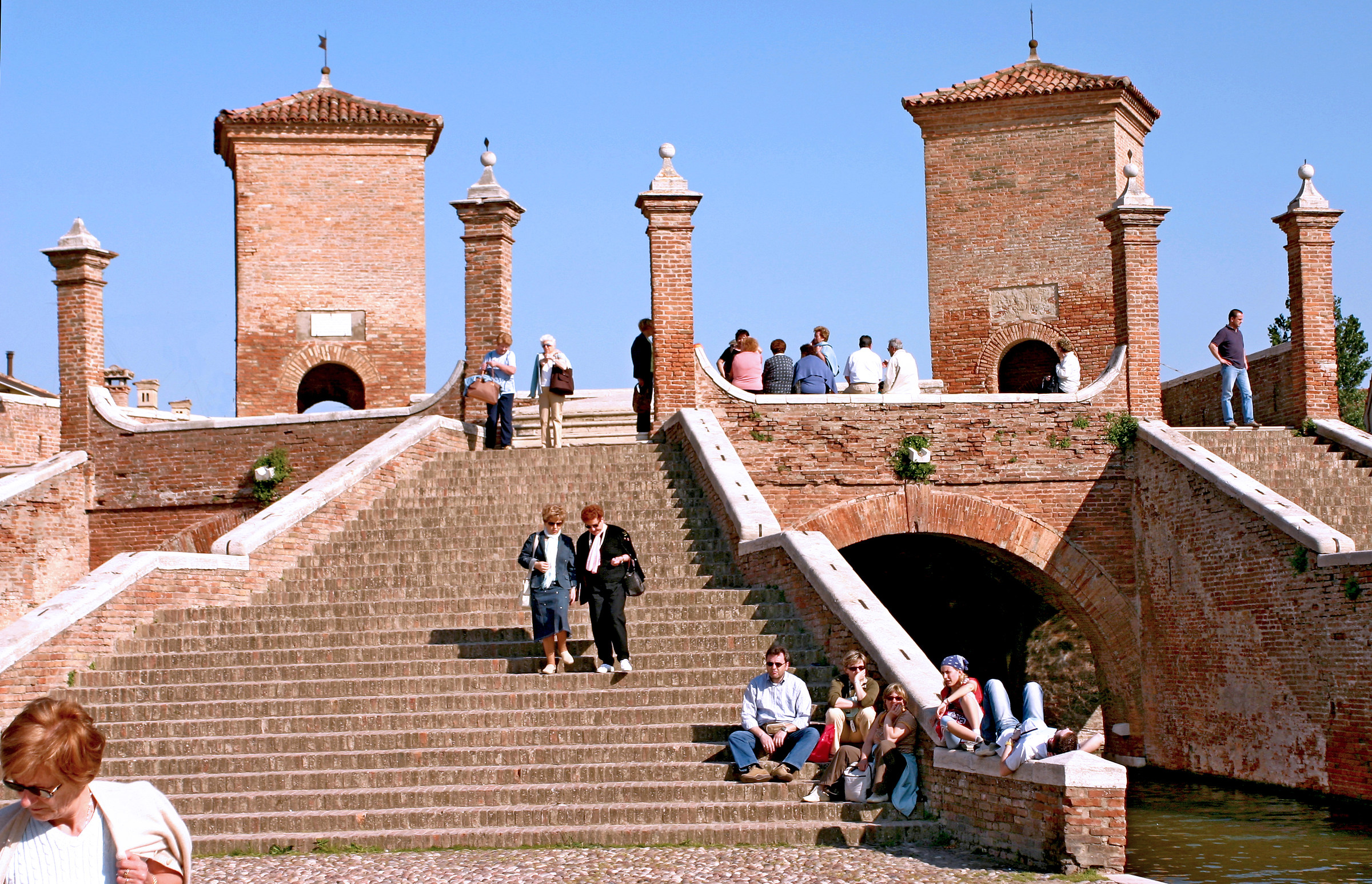 Pedestrian traffic in Comacchio