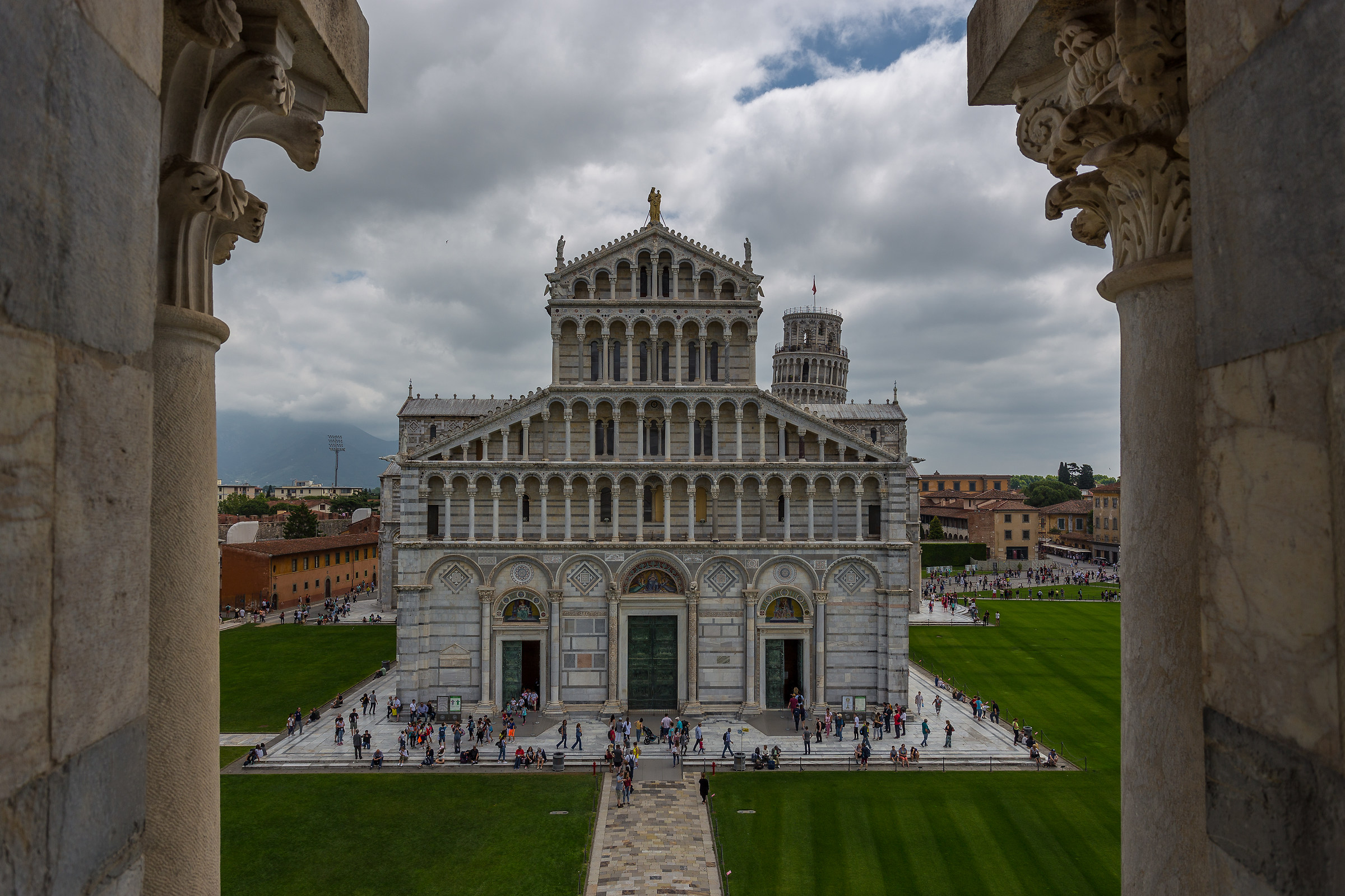 Nuvole su Piazza dei Miracoli