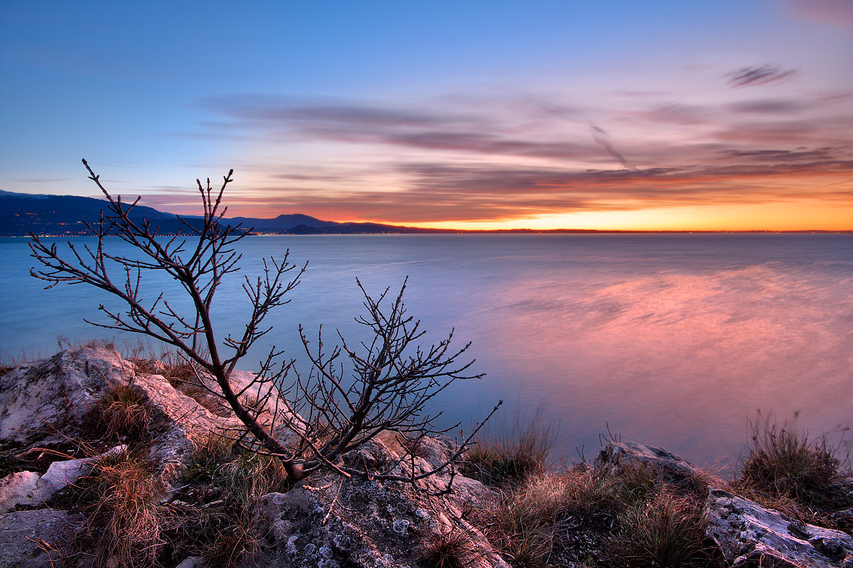 Alba alla Rocca di Manerba