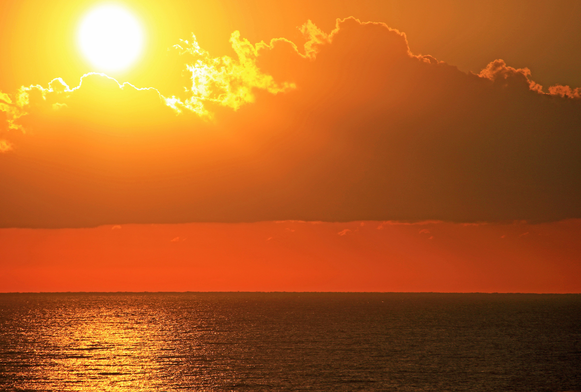 Alba sul mare a Pietra LIgure