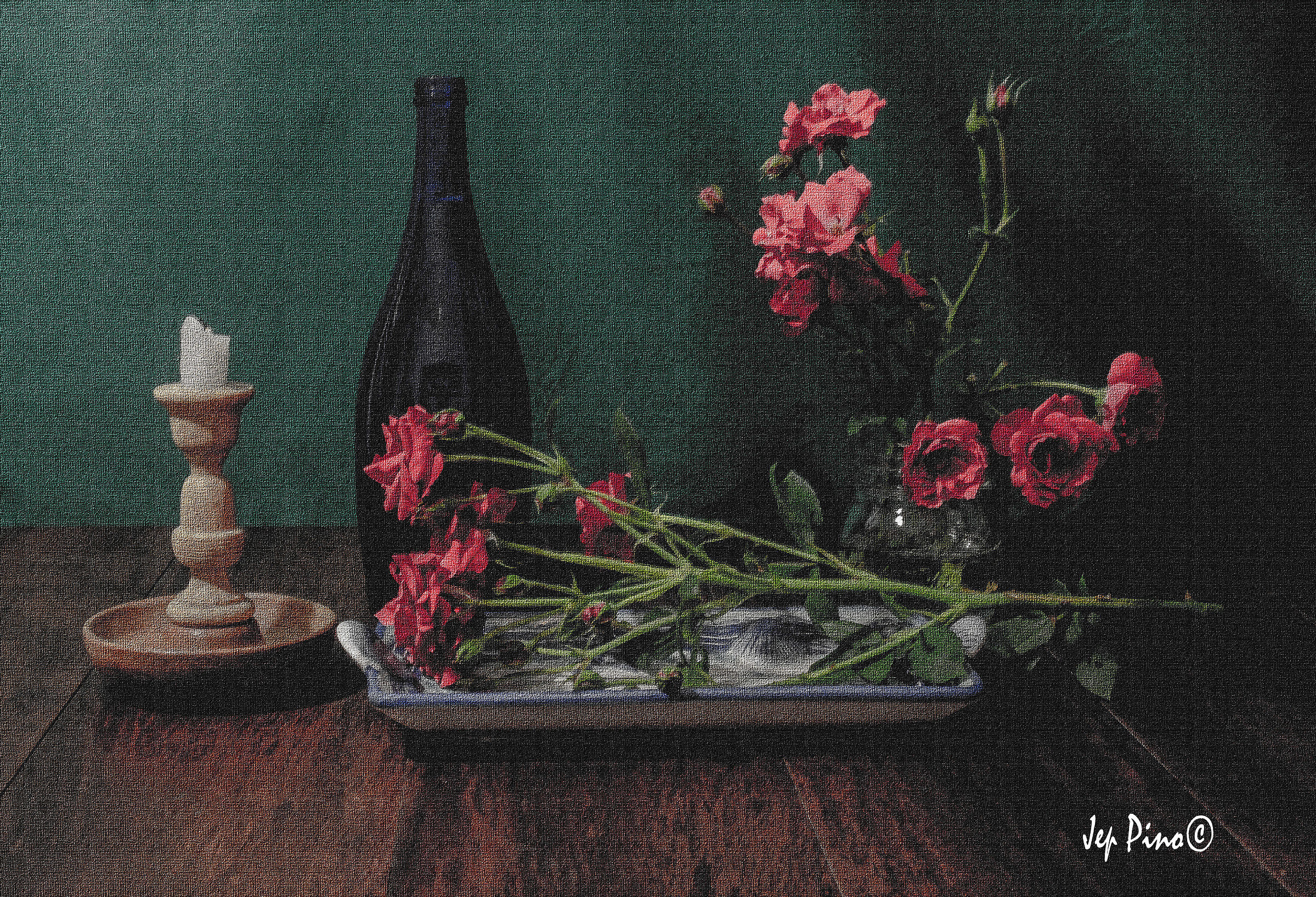 Rose , bottiglia e candela