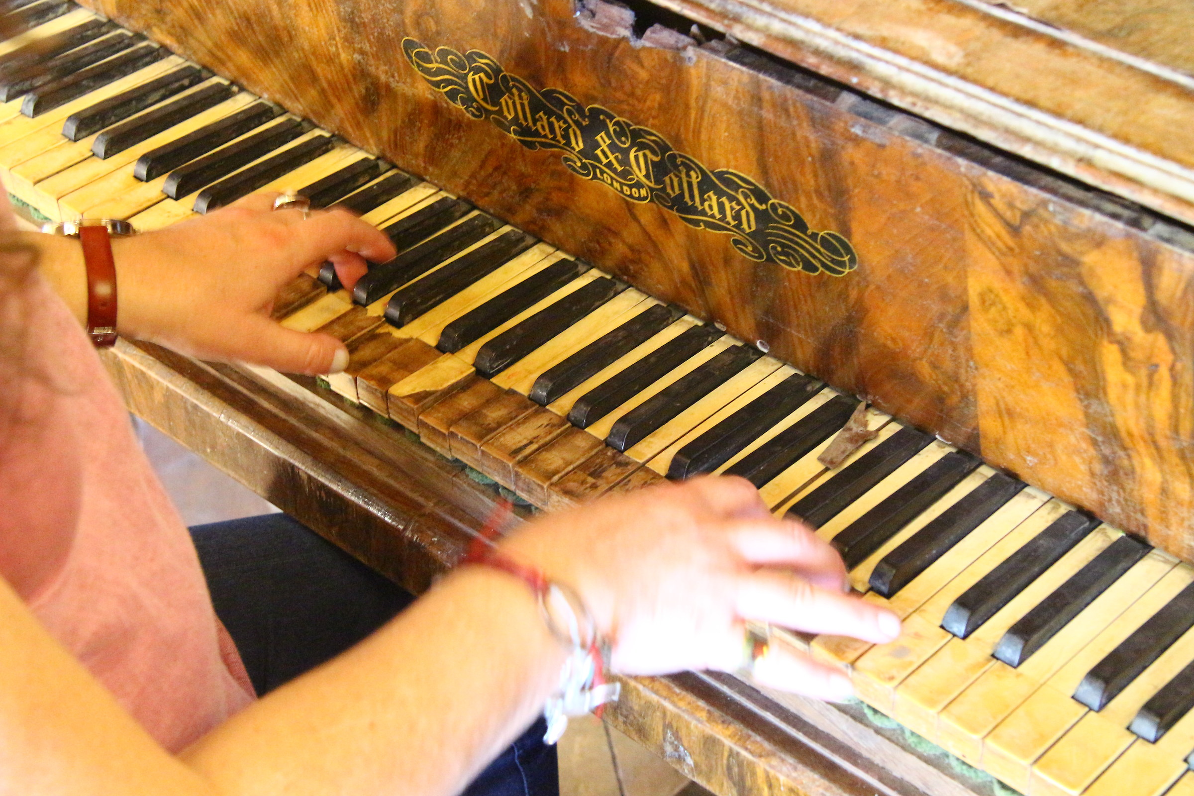 Giocando al vecchio piano