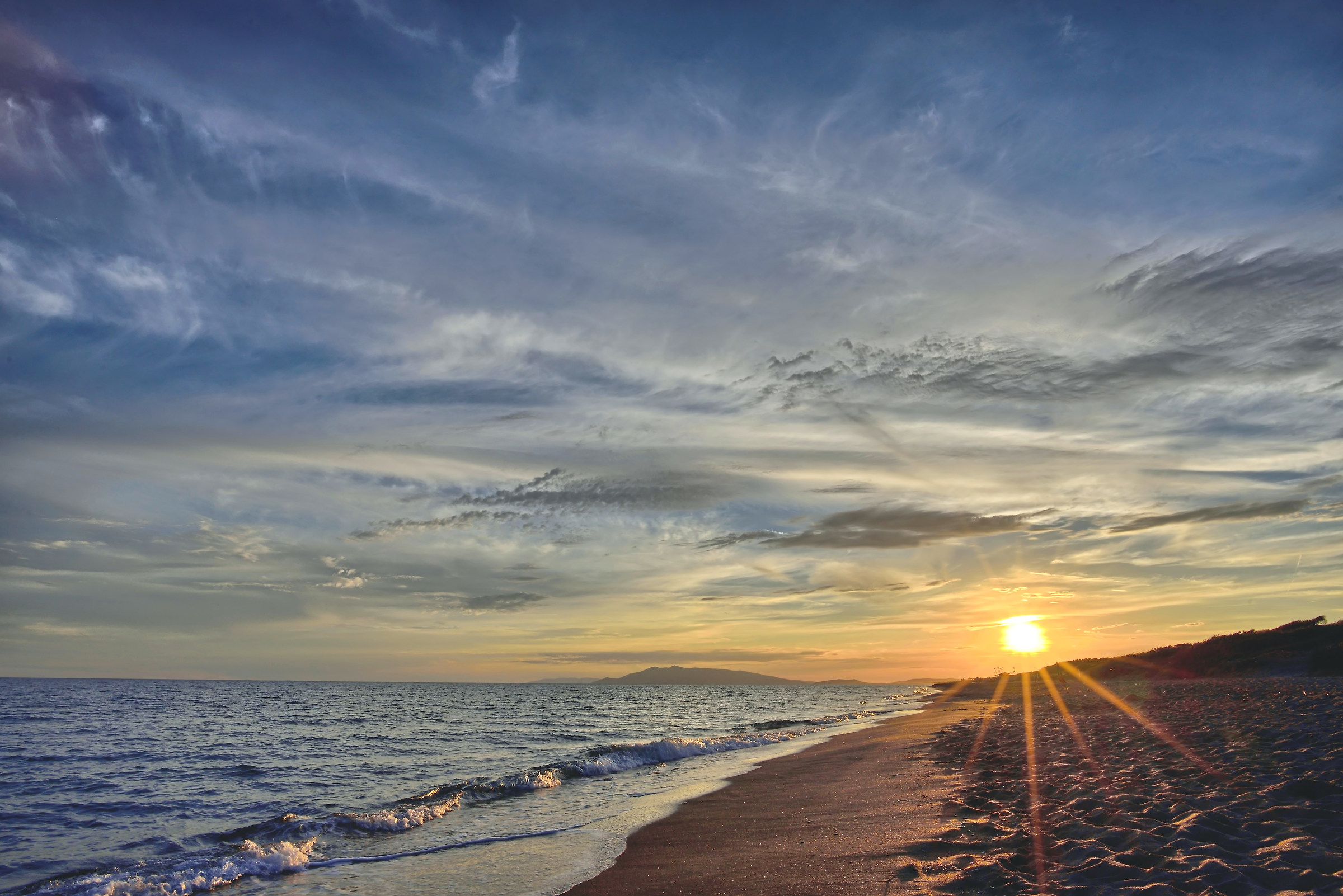 tramonto a marina di pescia romana