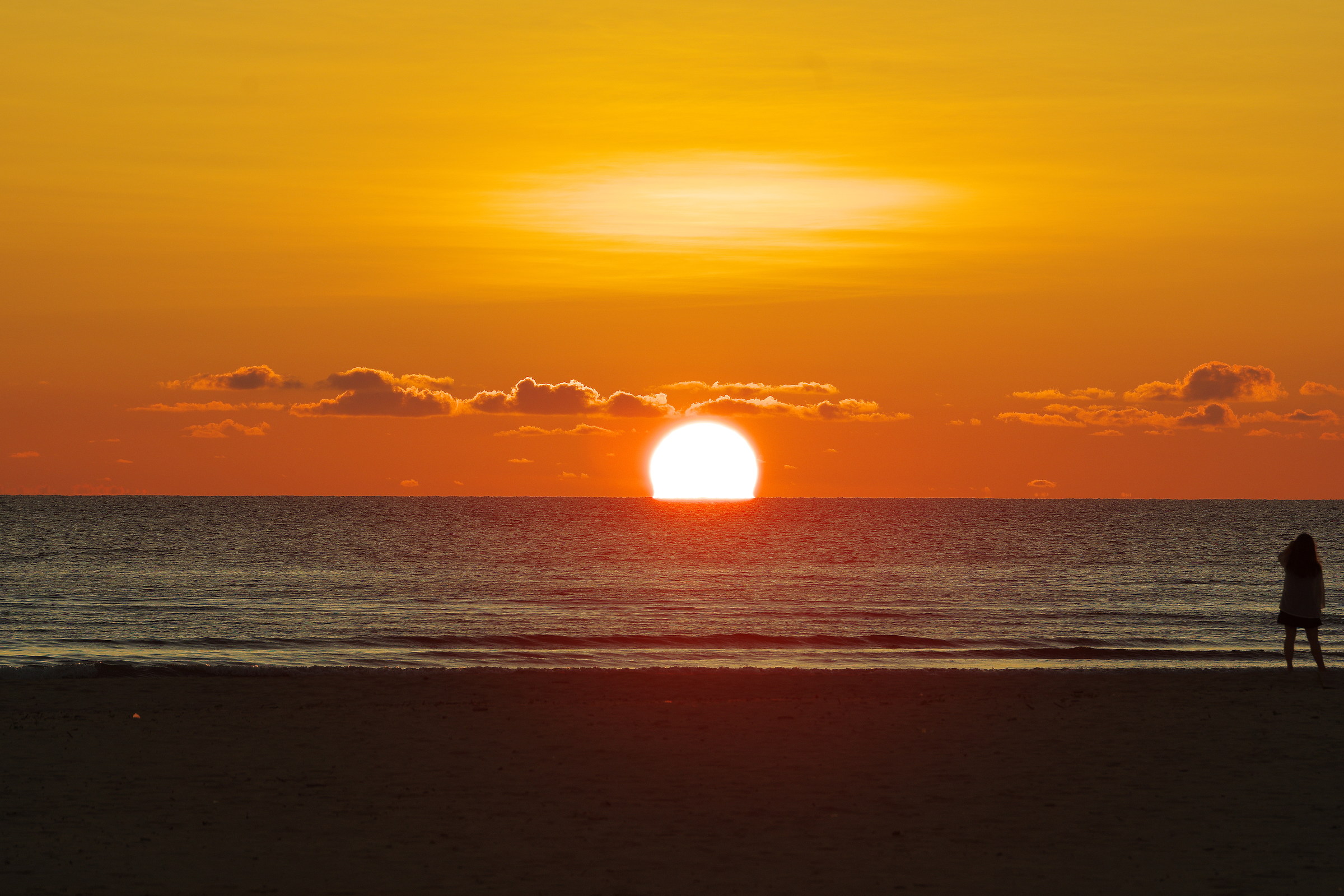 Tramonto sul Mare Meridionale Cinese