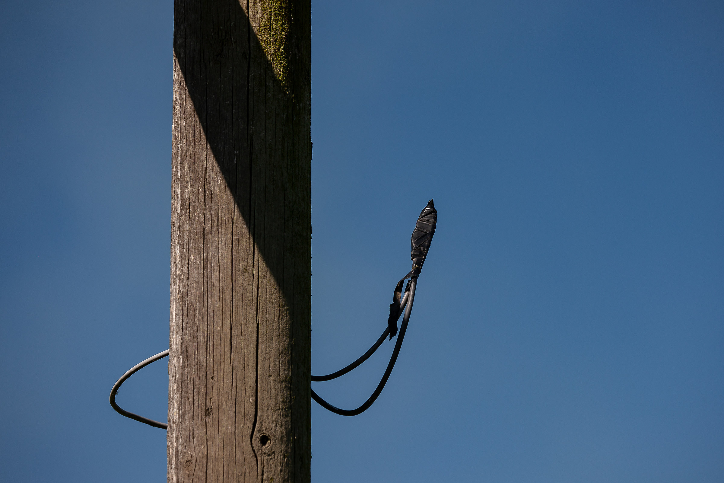 Giunzione in un cielo azzurro