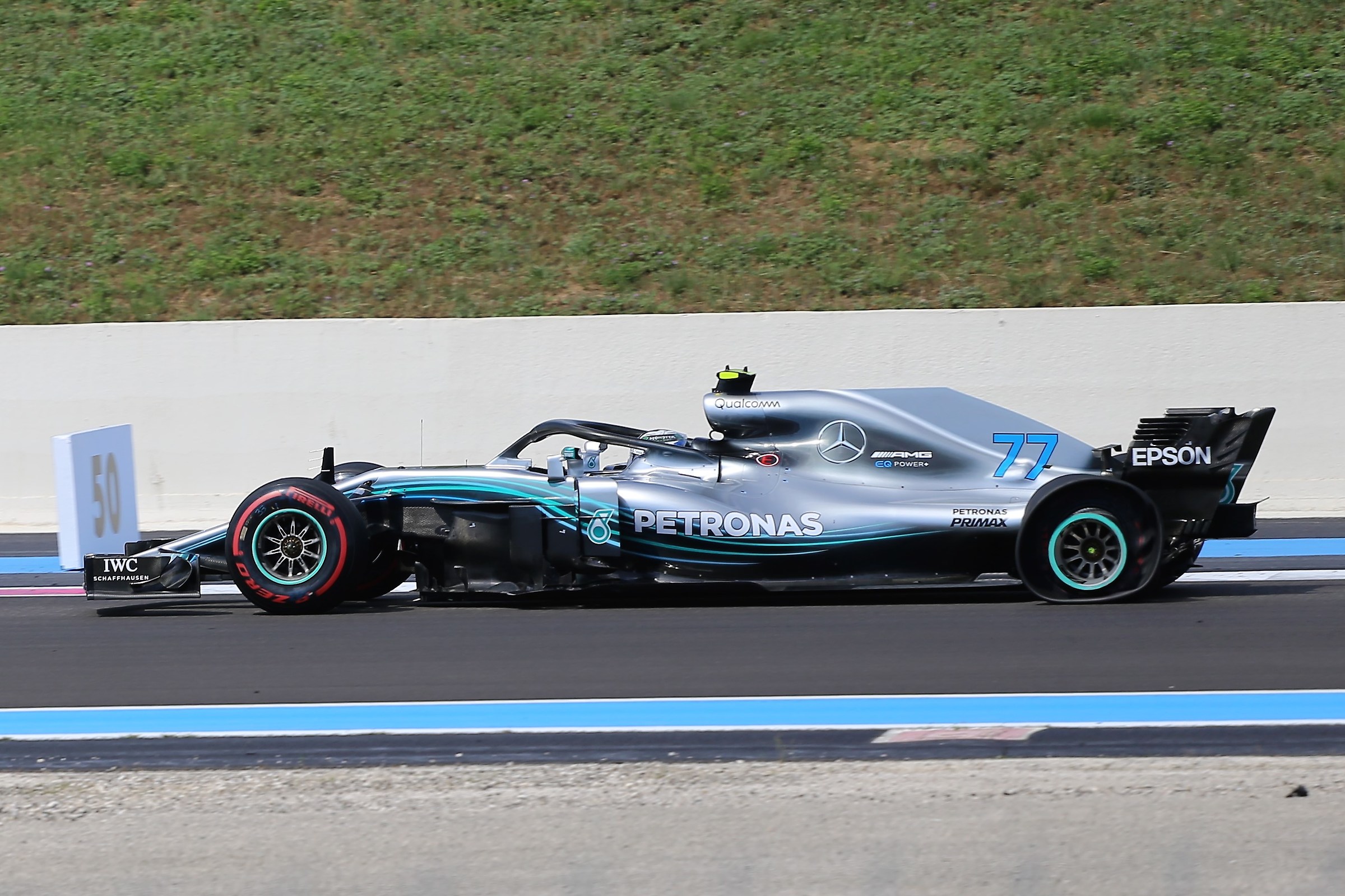 un gommista presto !!!!