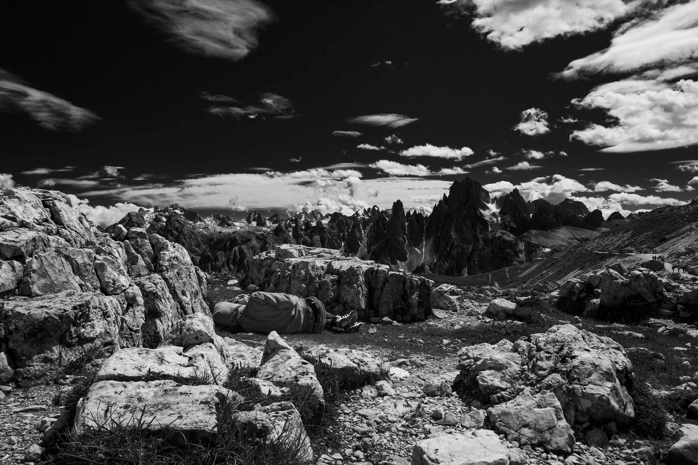 Dormire tra le rocce.