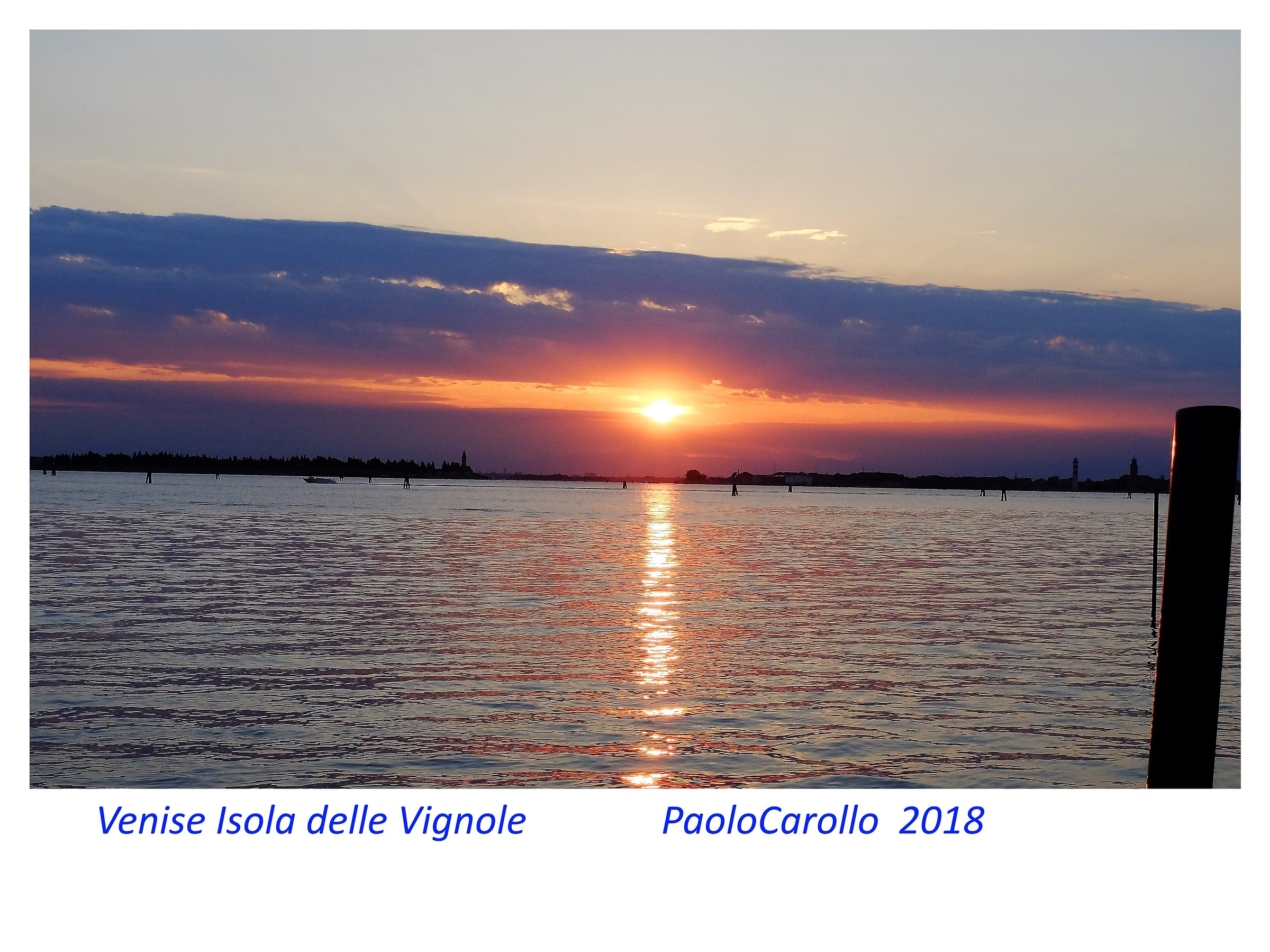 Coucher de Soleil Island of Vignole