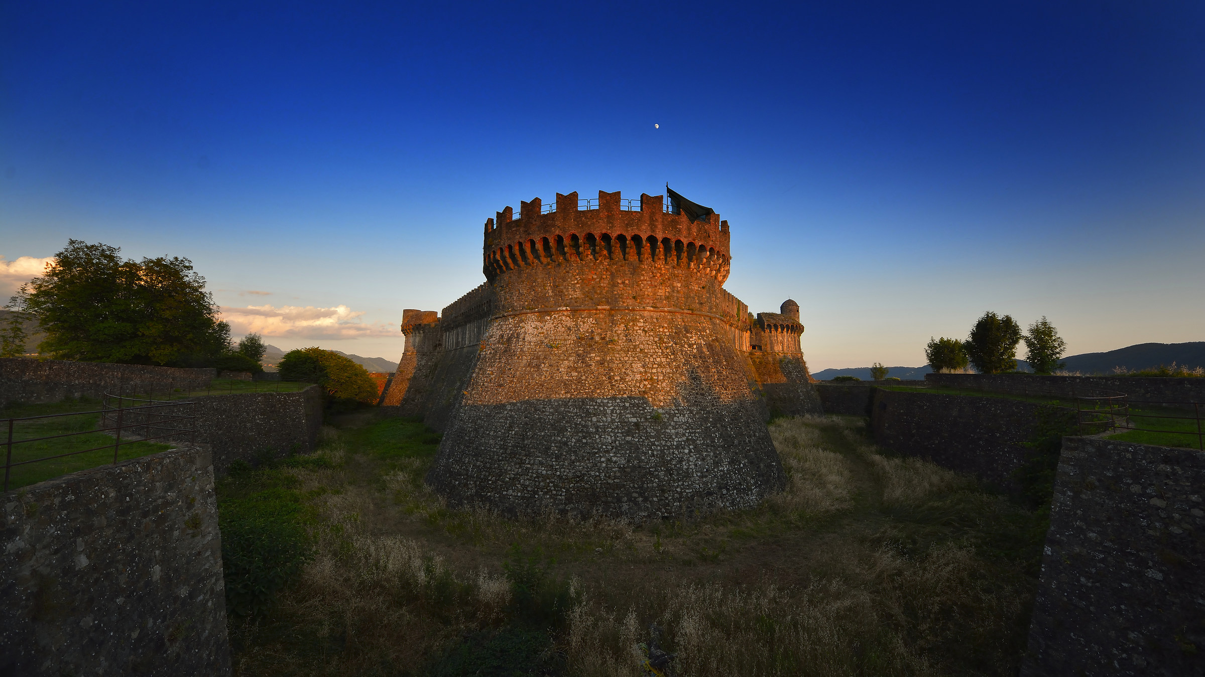 Fortress of Sarzanello....