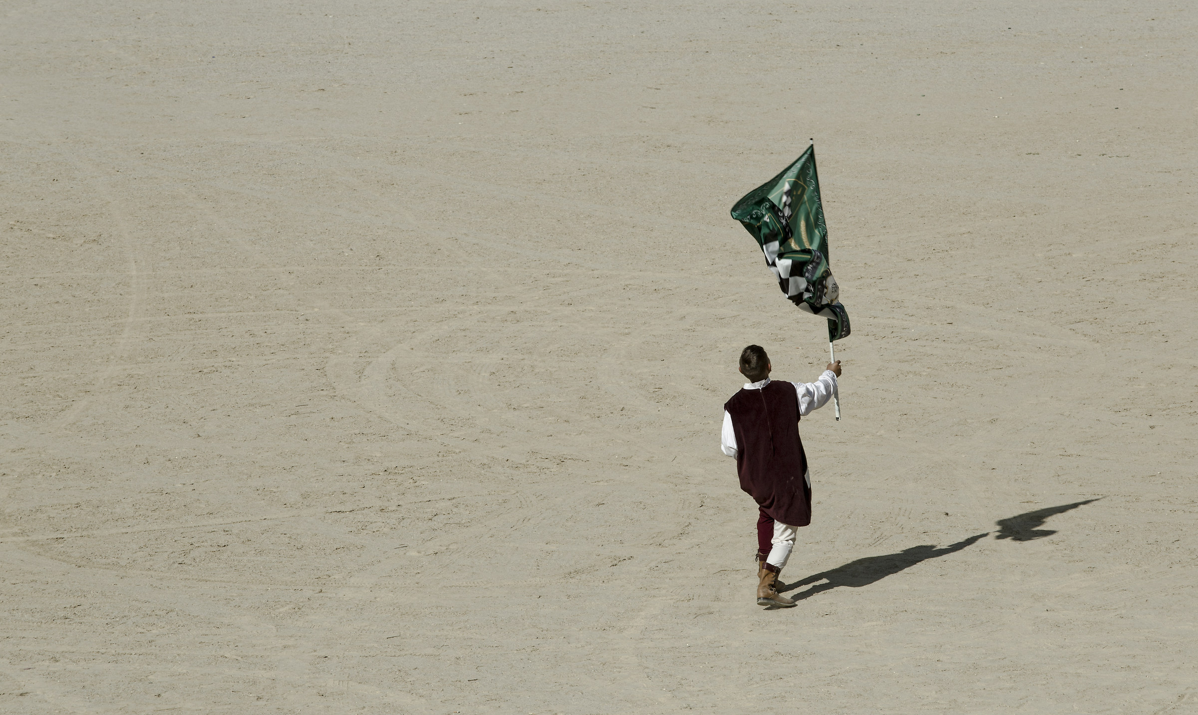 lo sbandieratore solitario