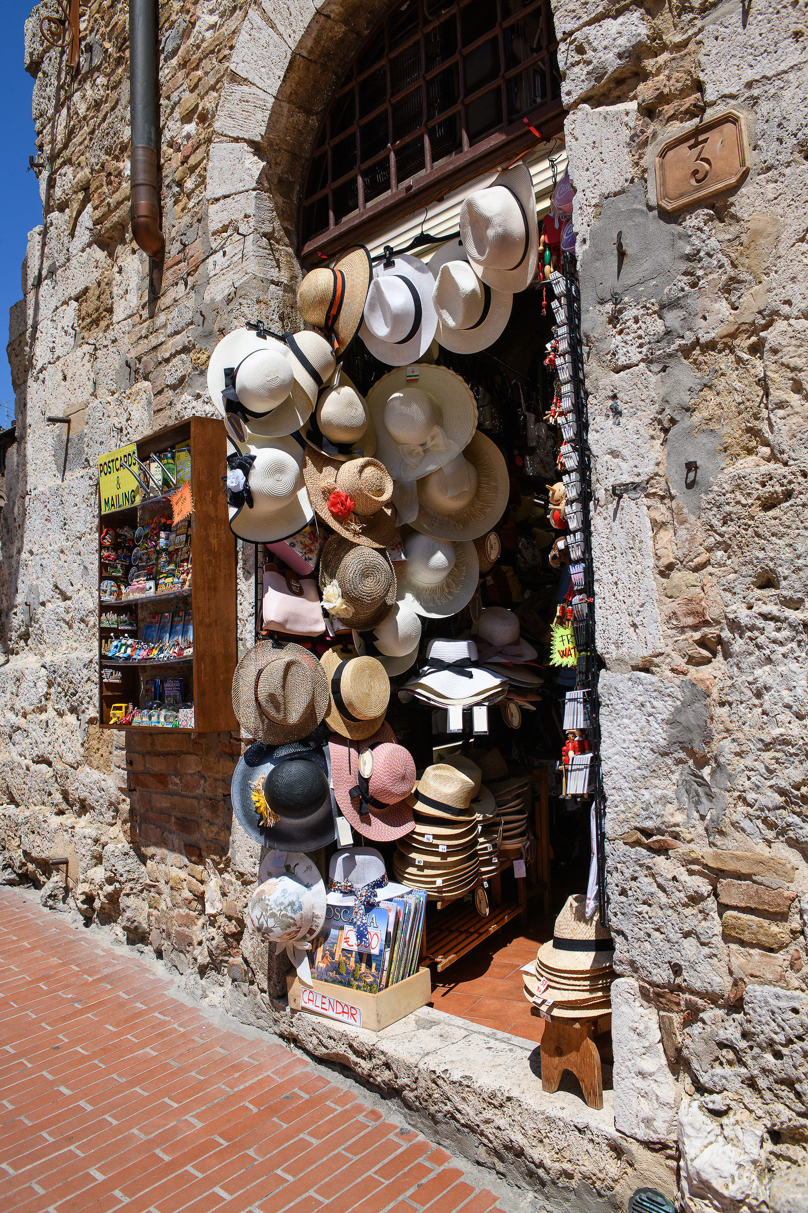 S. Gimignano (Si)-Gogo Hats