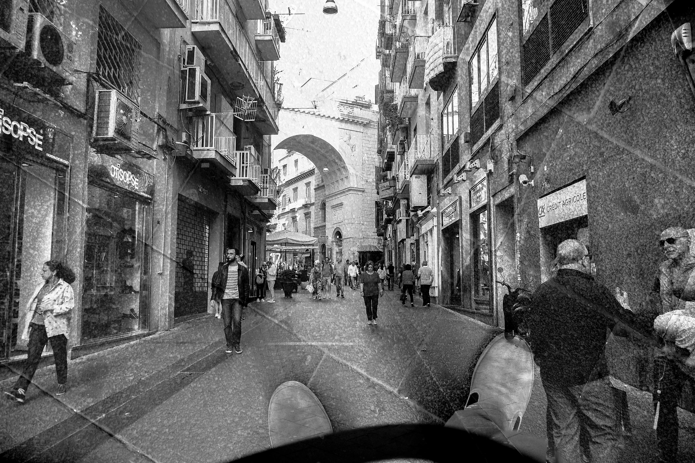 Napoli in due dimensioni