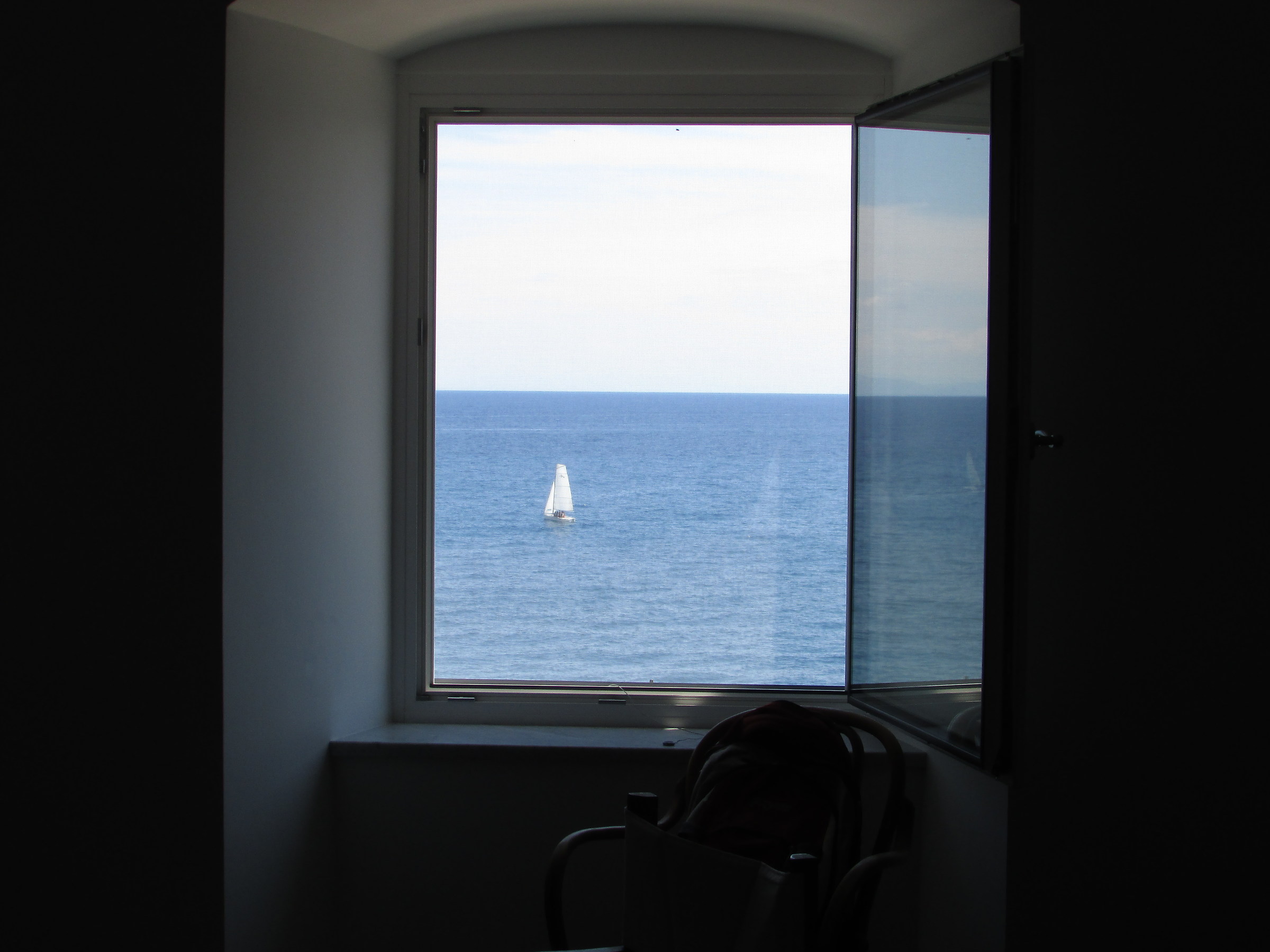 Ventotene 1-inspired by E. Hopper