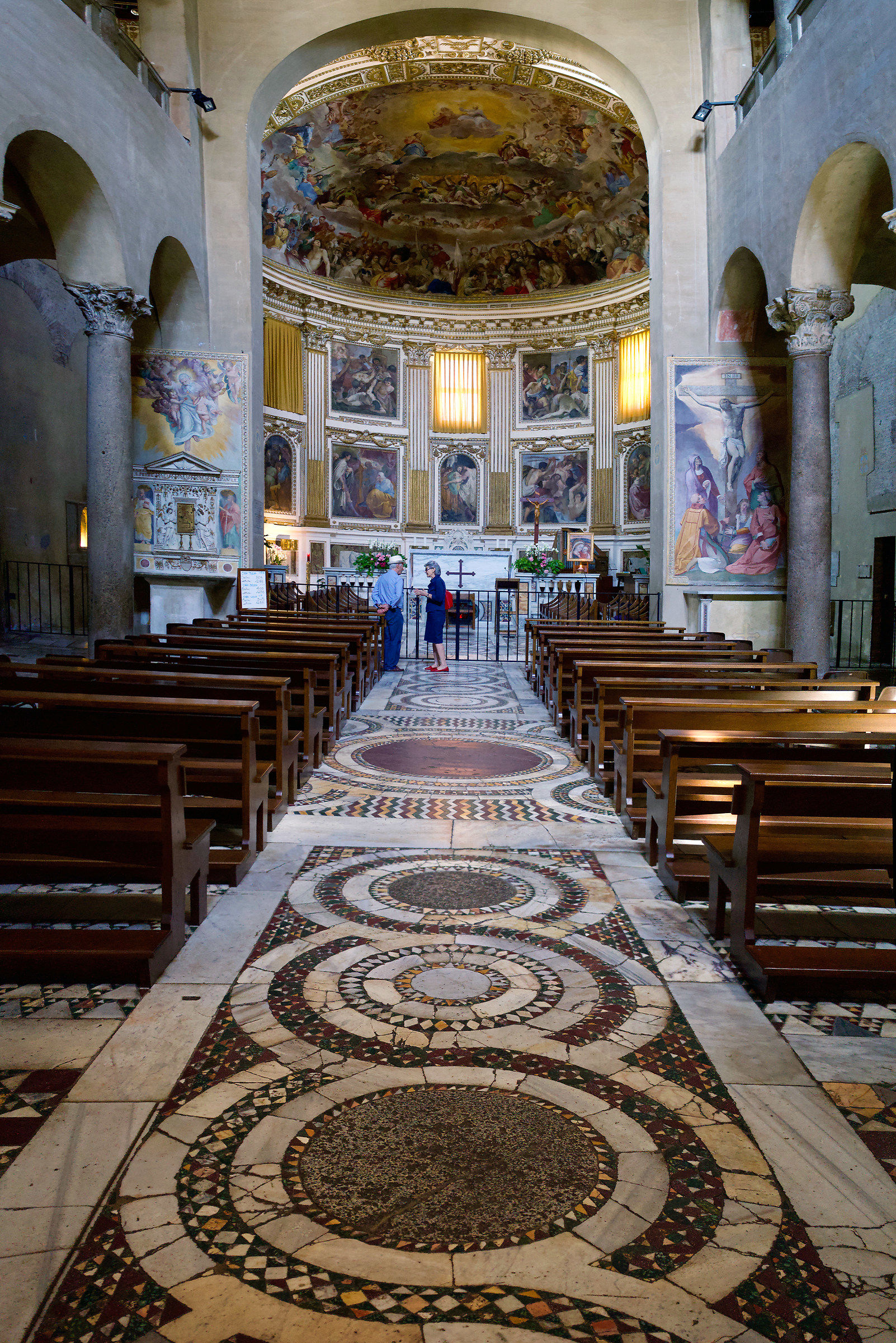 Pavimento cosmatesco