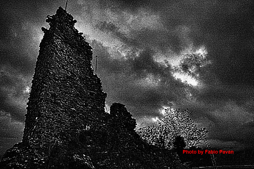 Castello B&W