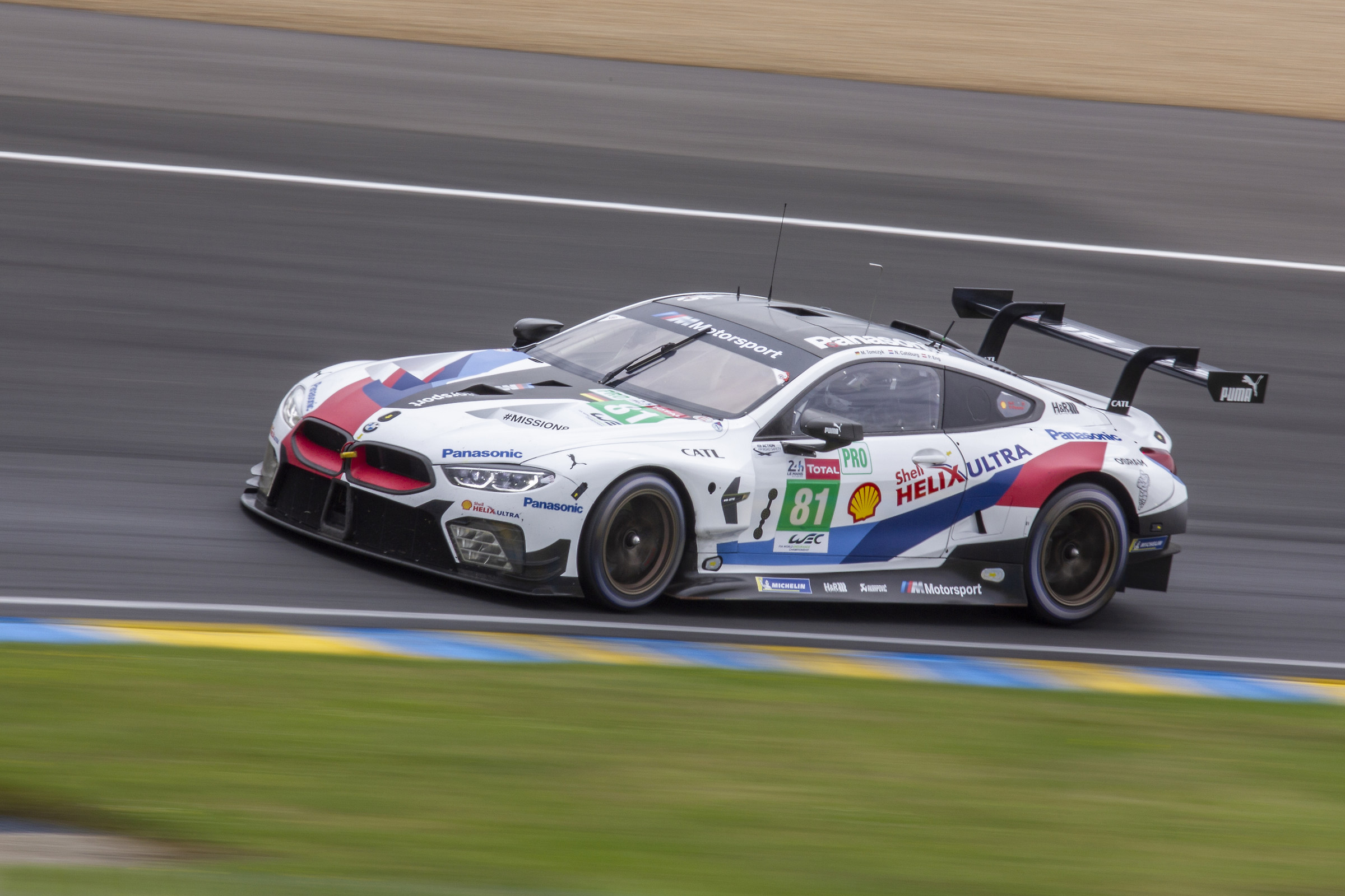 BMW M8 GTE to Dunlop curves