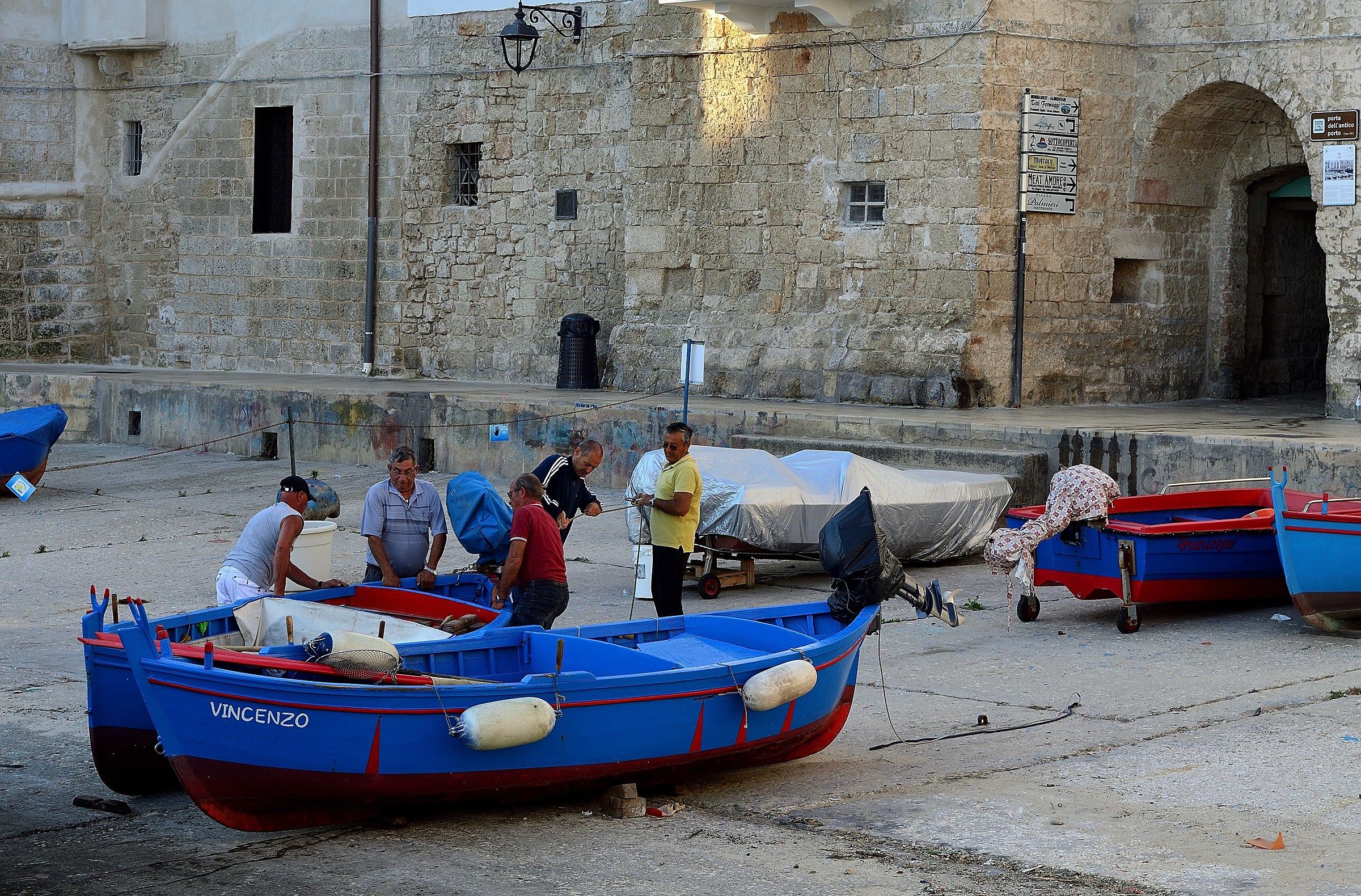 Atmosfera del Porto Antico di Monopoli