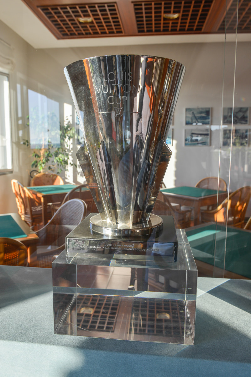 Punta Ala "VUITON CUP". Red Moon