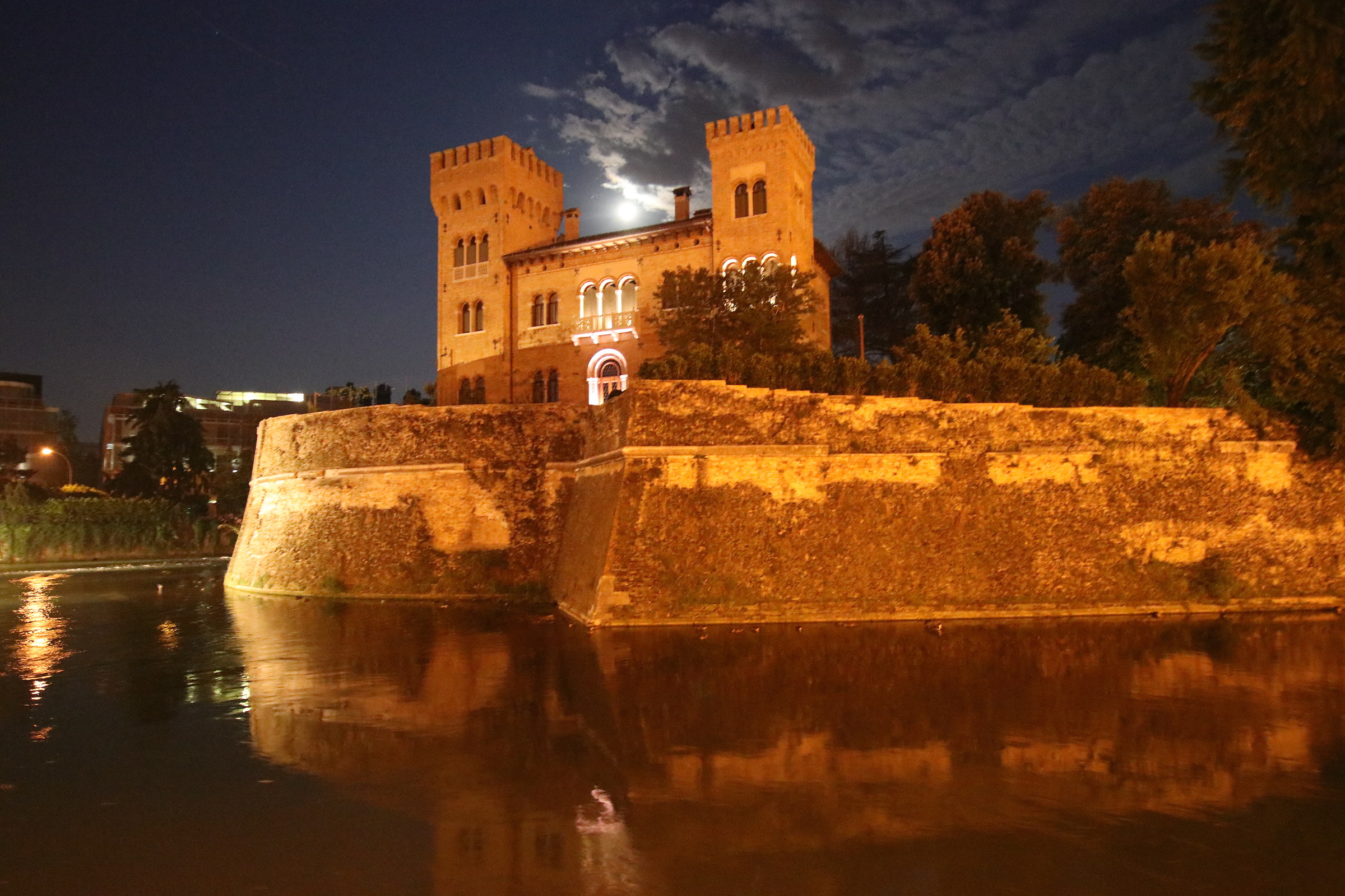 Treviso: The castle of the Roman-nocturnal