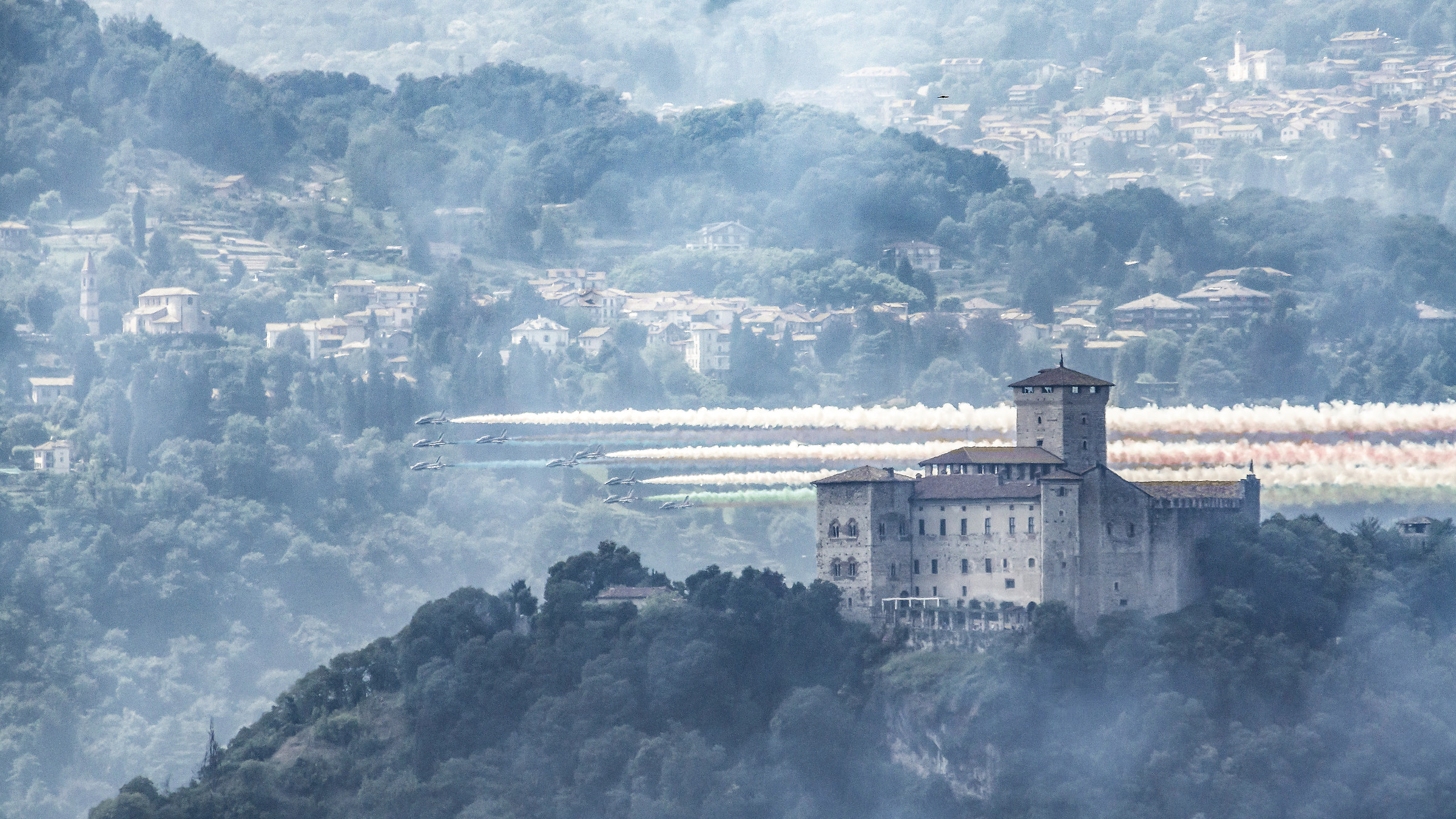 Three-color Arrows-AronAirShow 2018-3