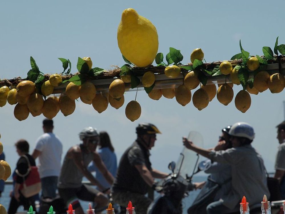 ciclisti al limone