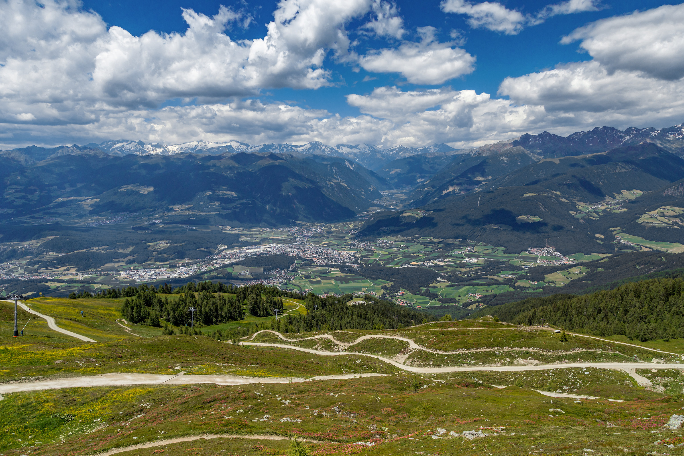 Brunico visto dai 2.275 metri di Plan de Corones