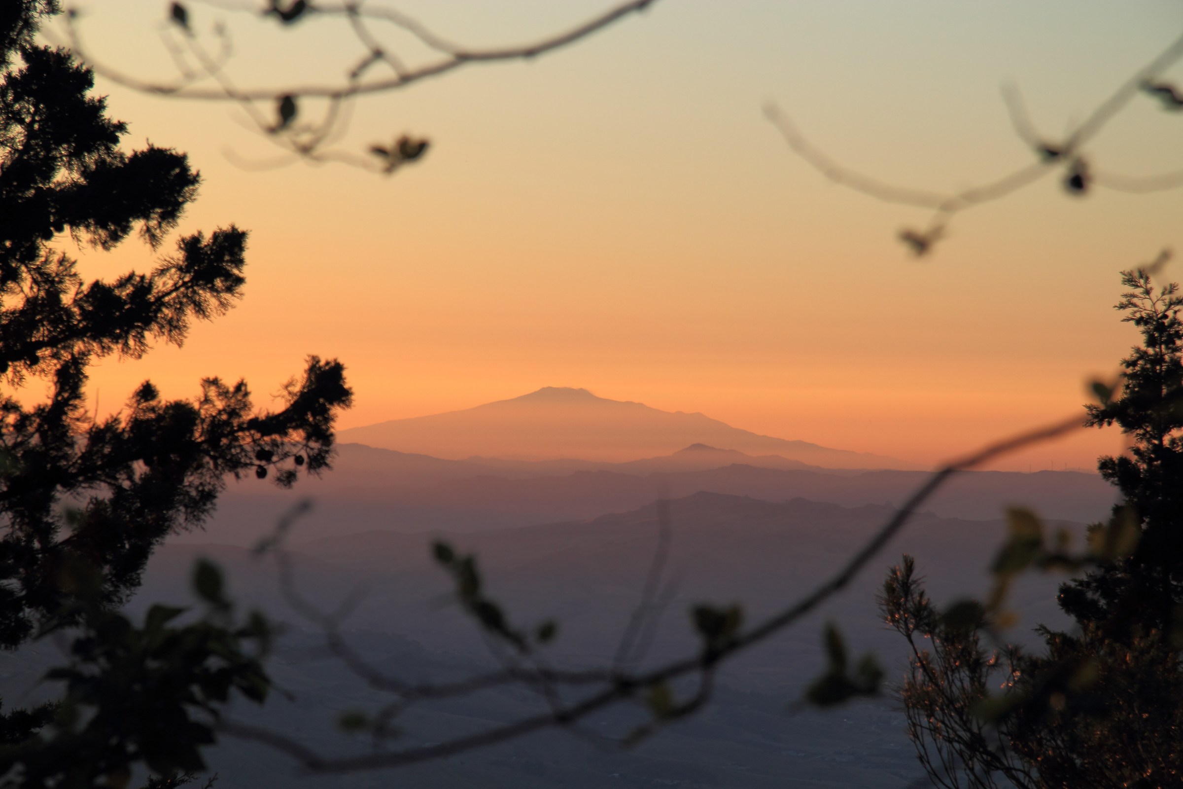 etna in cornice