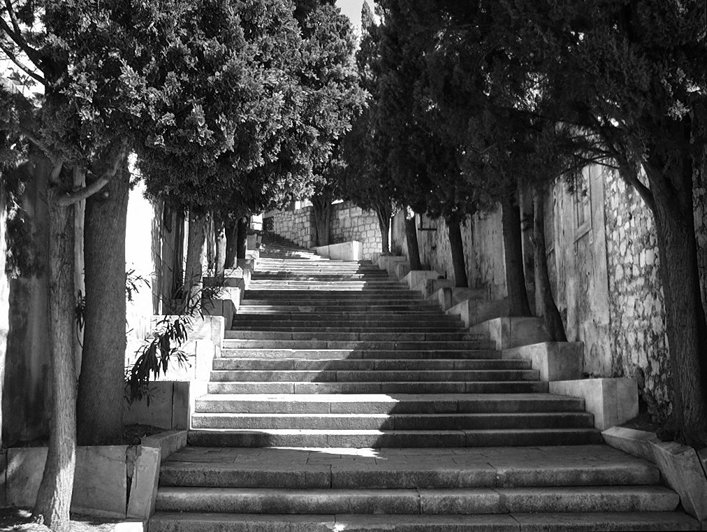 Scale al cimitero (Sibenik)