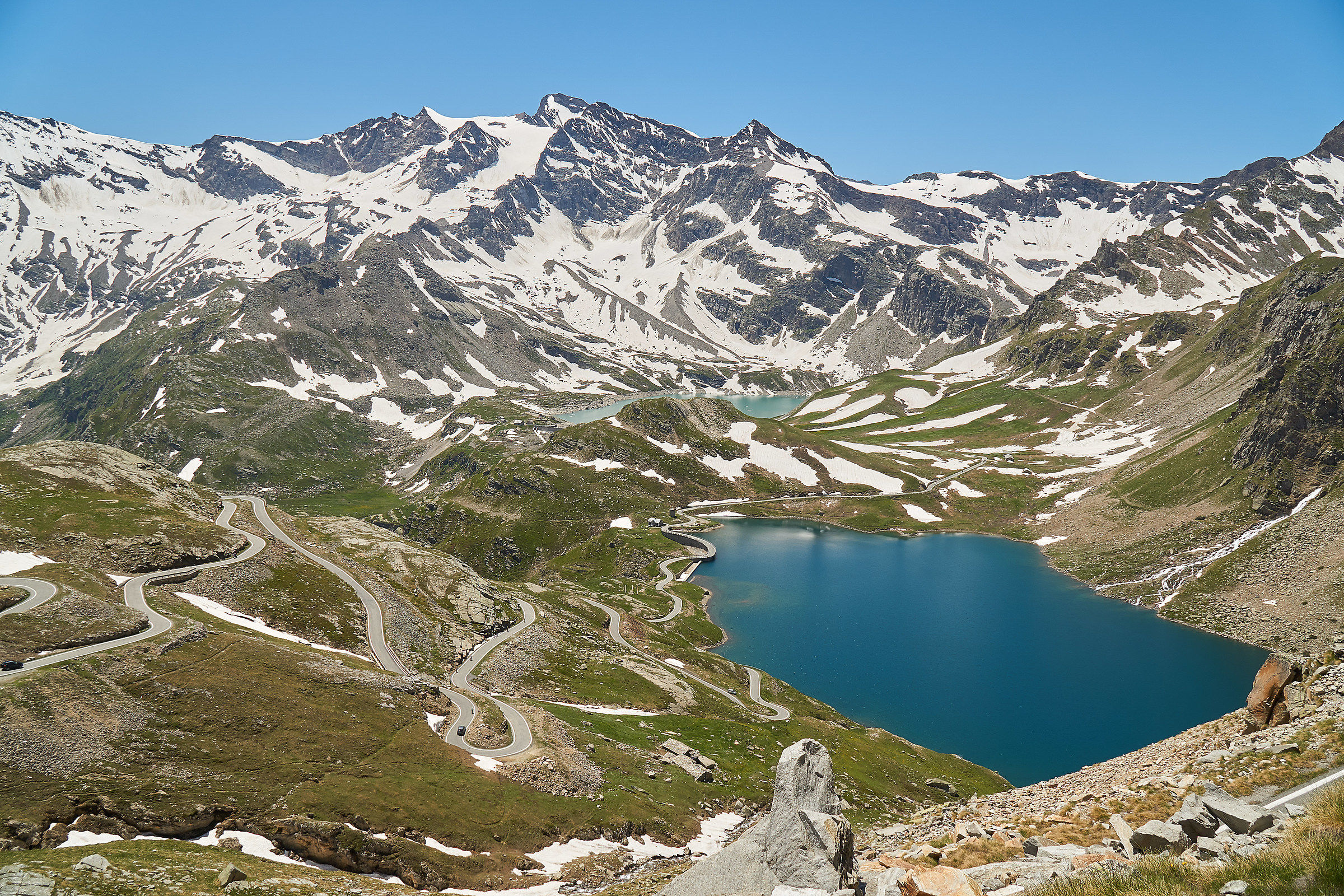 Going up to Col del Nivolet