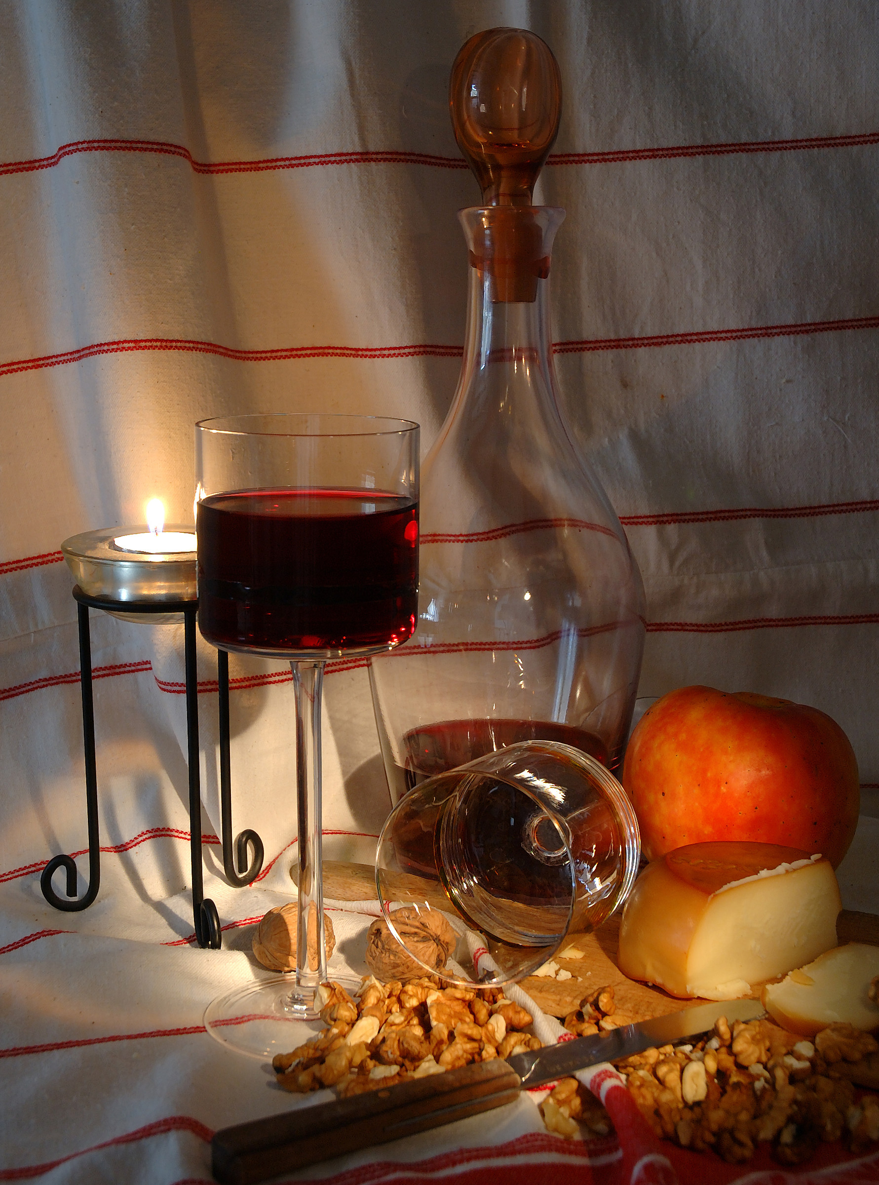 Red wine, cheese, apple and nuts