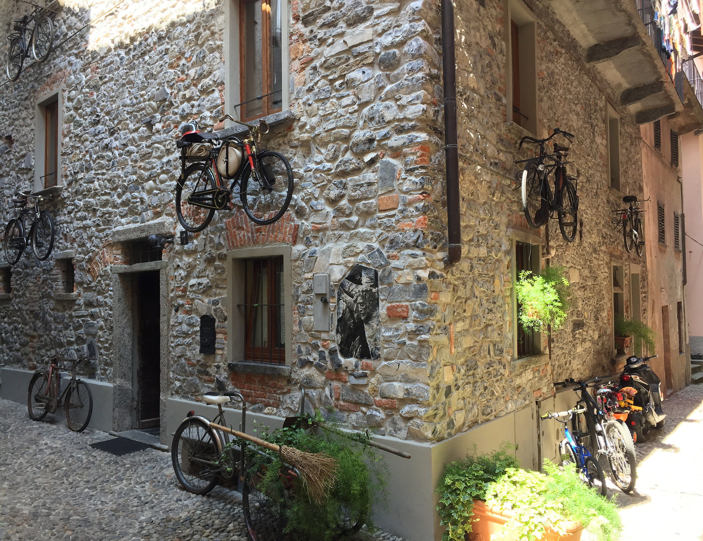 Bike parking San Giovanni di Bellagio