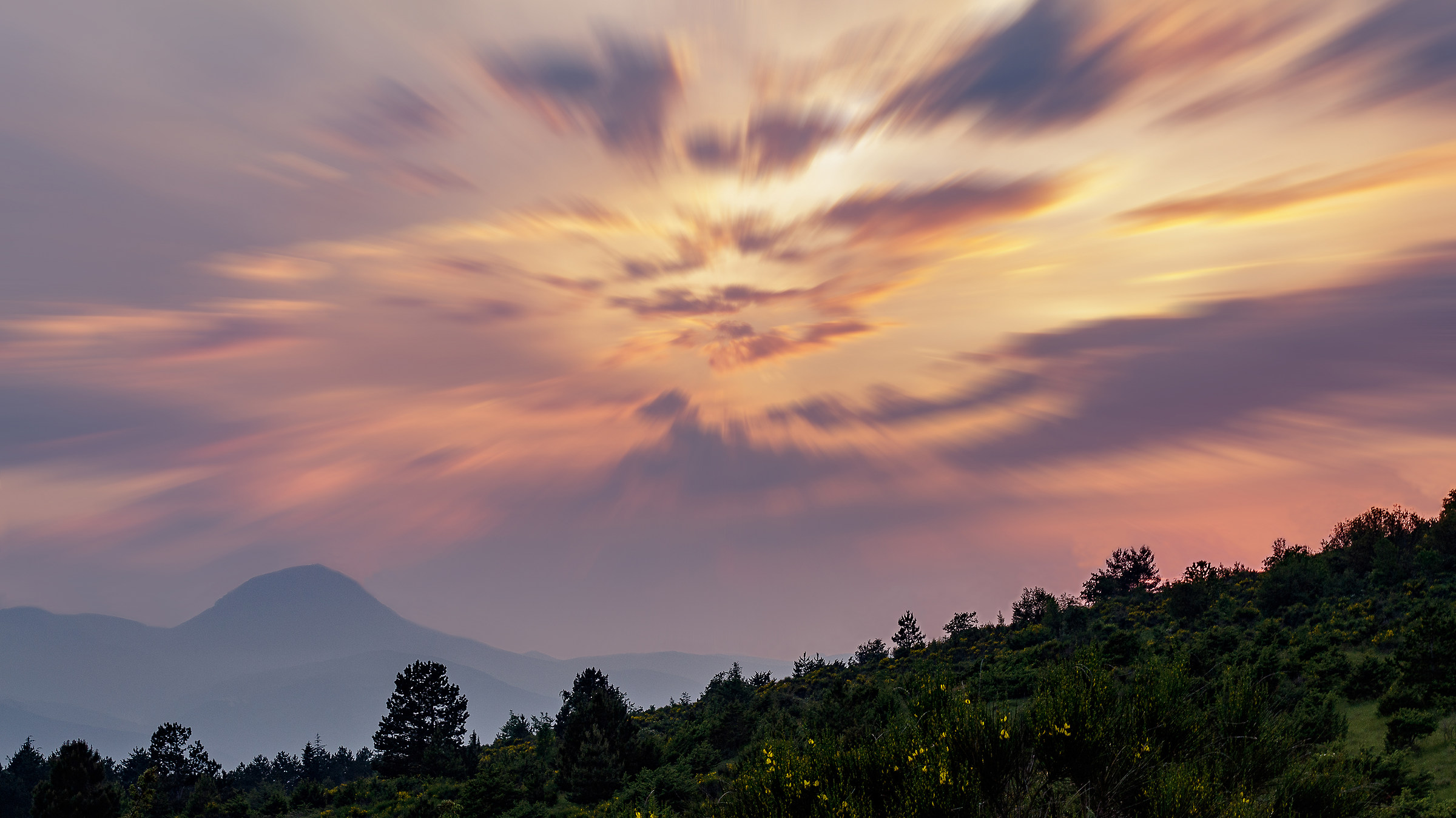 Tramonto con Monte San Vicino