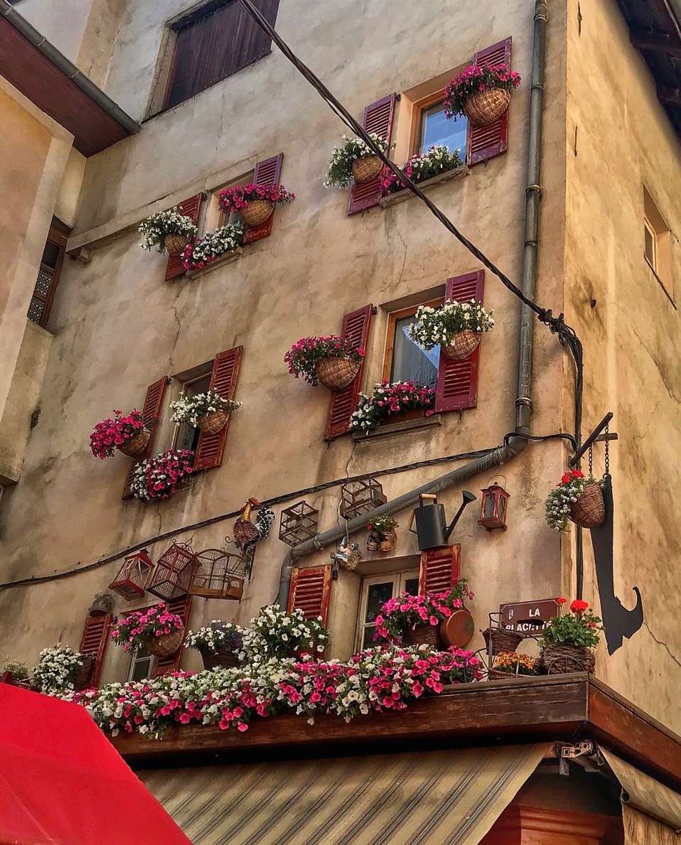 corners of Barcelonette