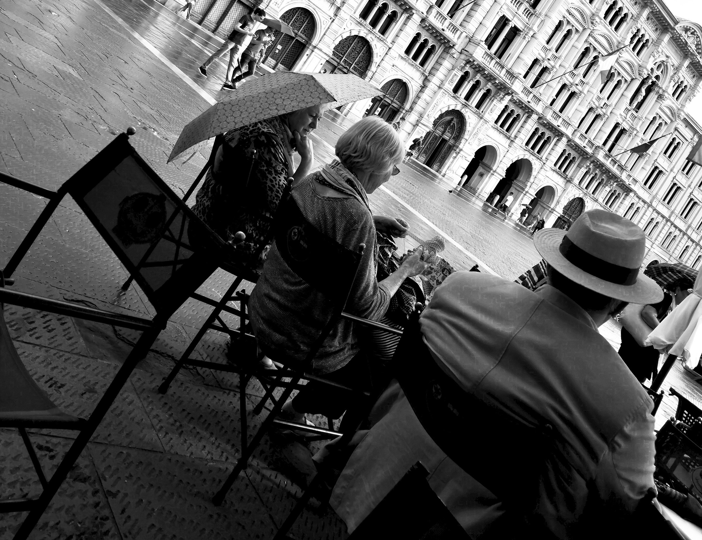 P, ZZ Unit of Italy. Ts