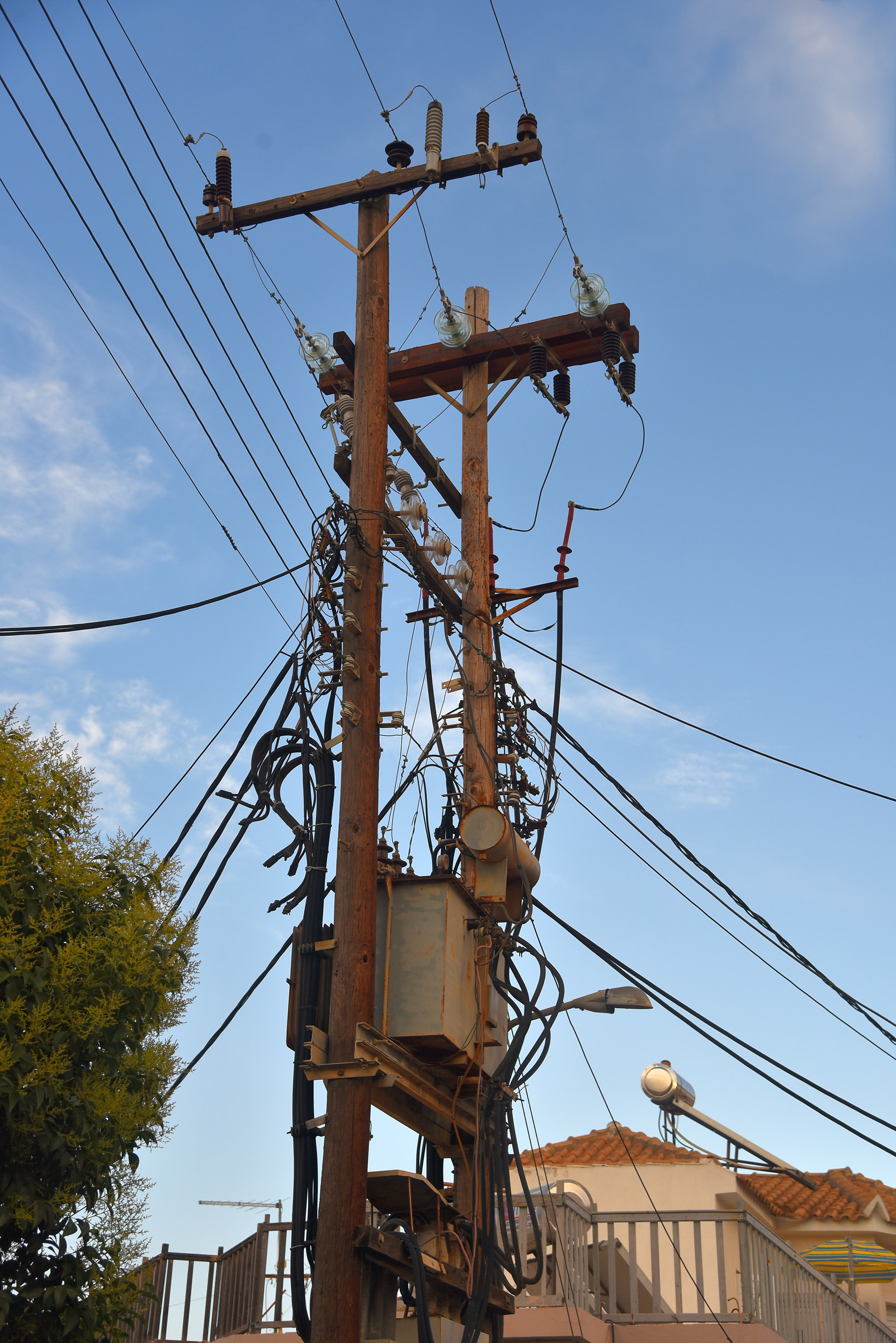 .... who puts us hand is good